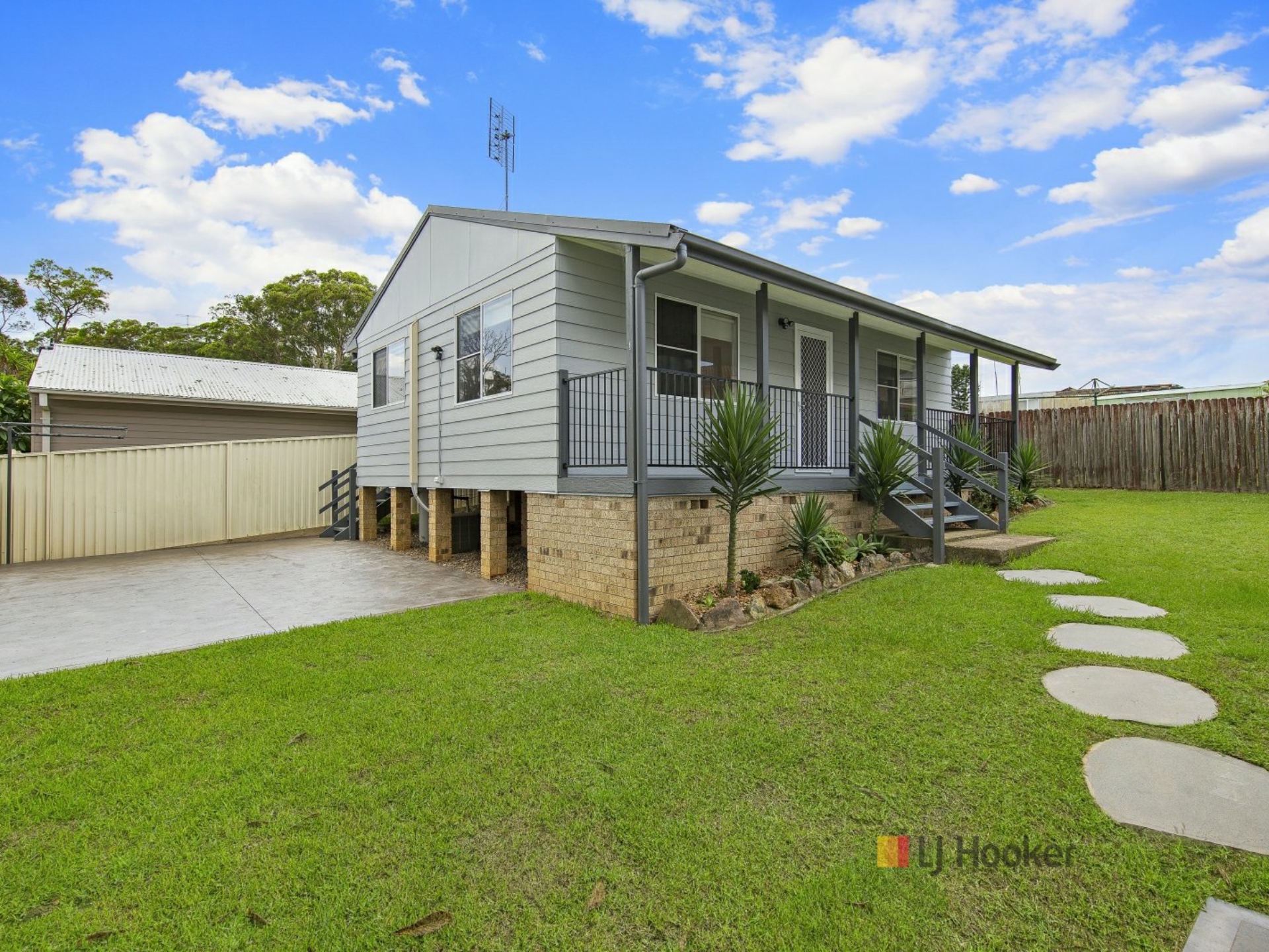 12 Kevin Street, MANNERING PARK