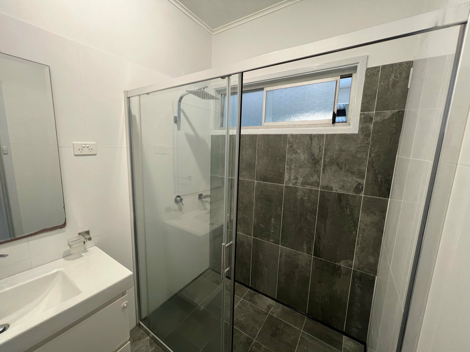 1/12 Hartog Avenue, LAKE MUNMORAH
