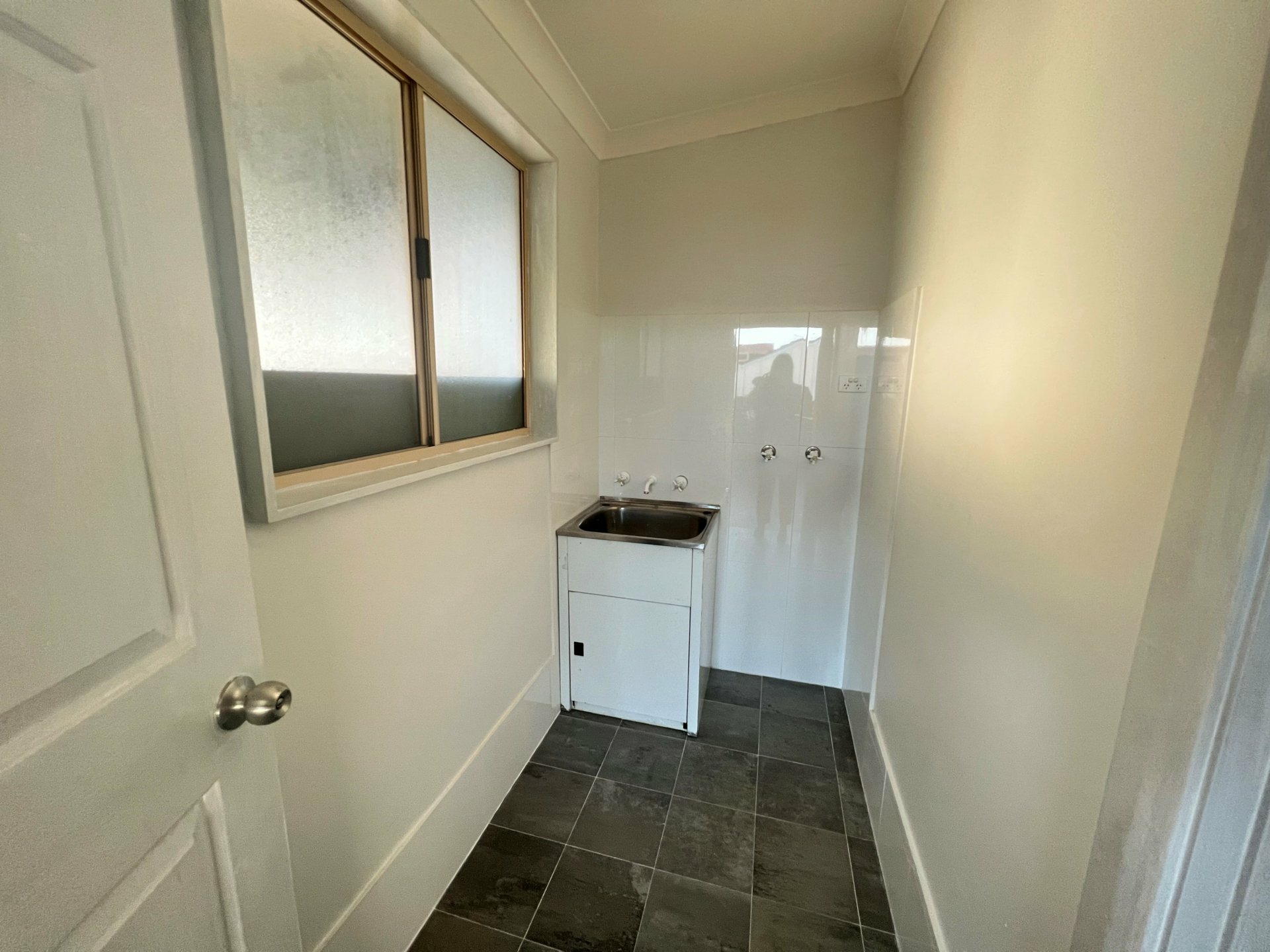 1/12 Hartog Avenue, LAKE MUNMORAH