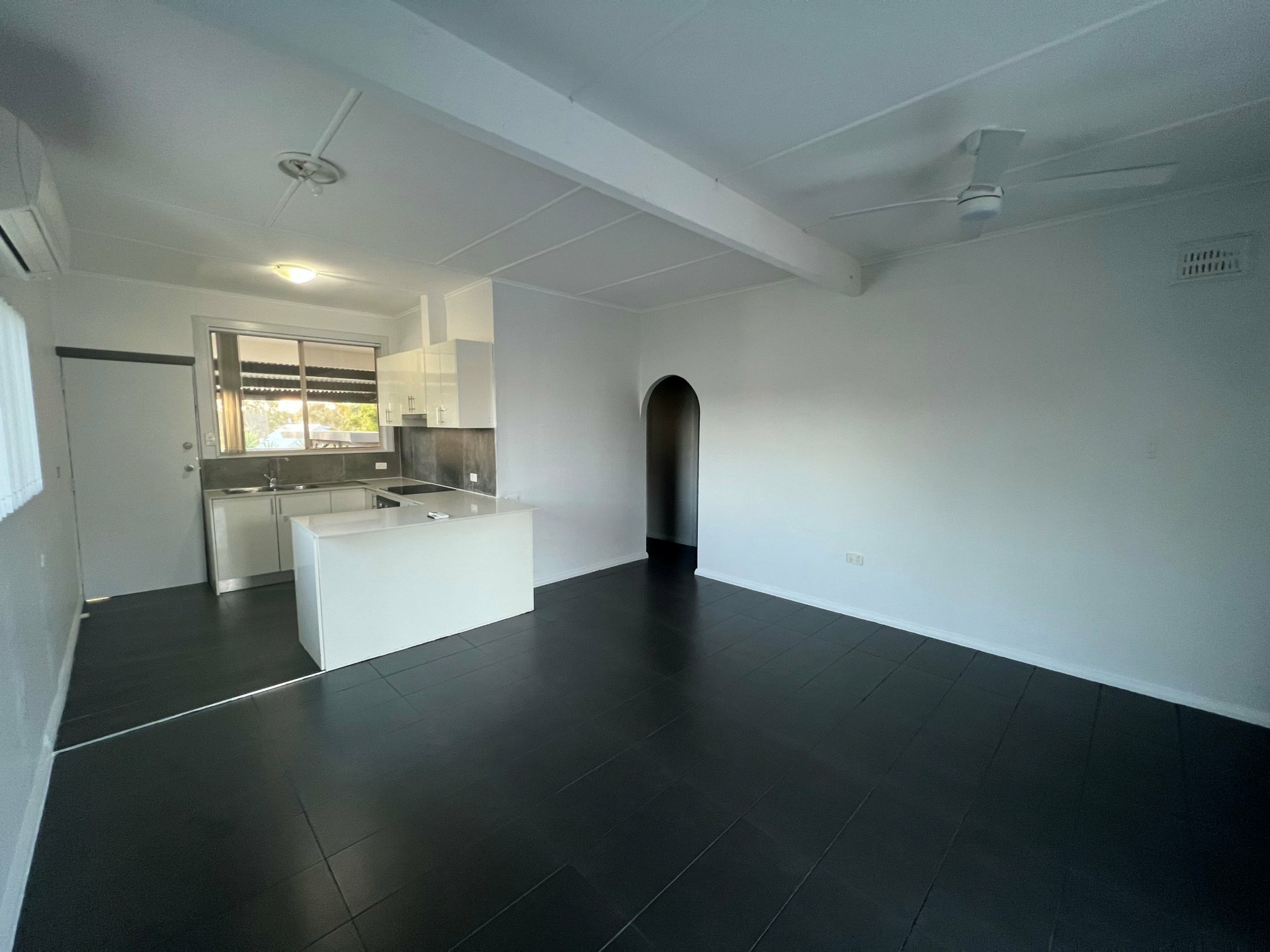 1/12 Hartog Avenue, LAKE MUNMORAH