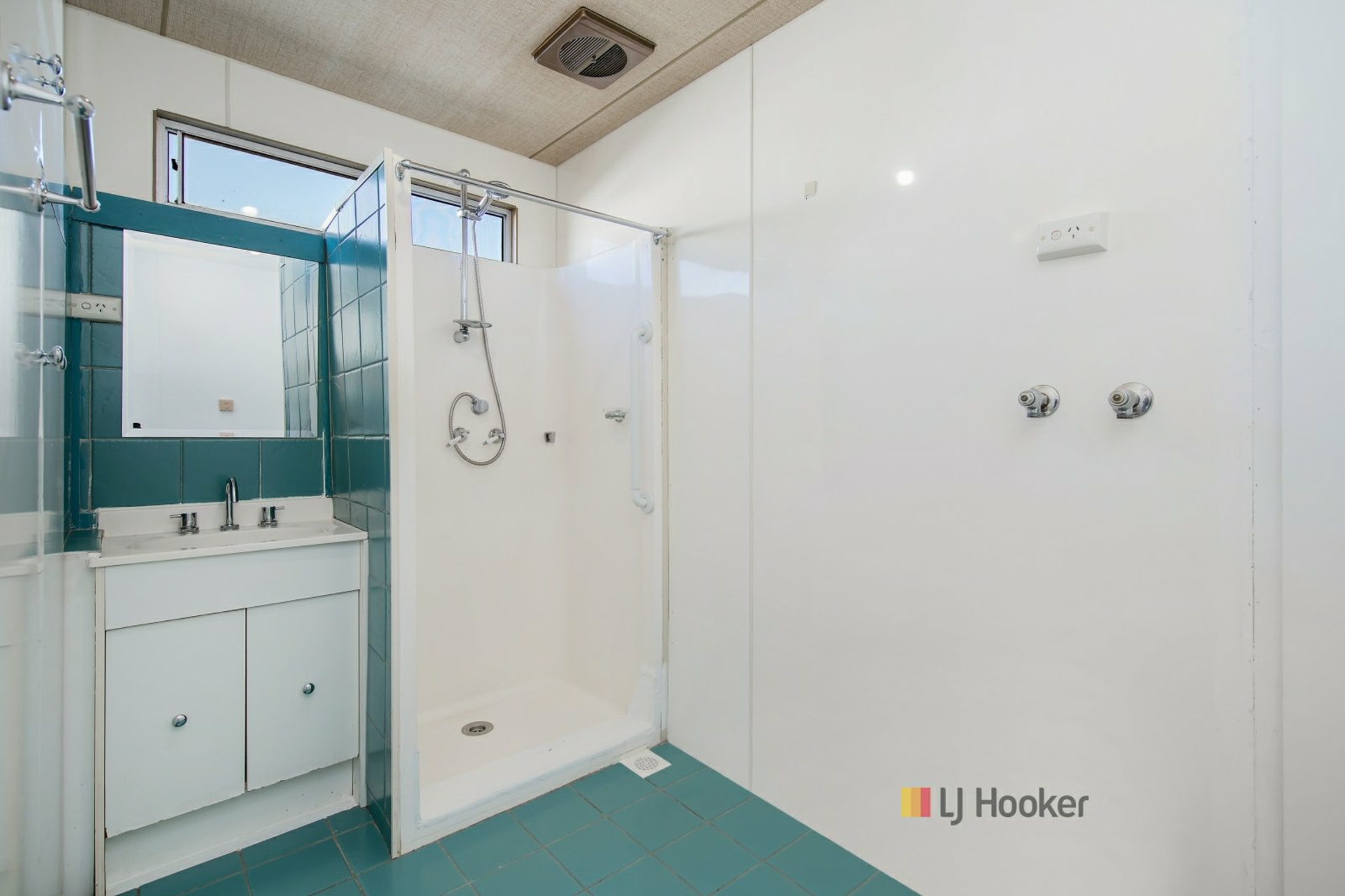 1 Holmes Avenue, TOUKLEY