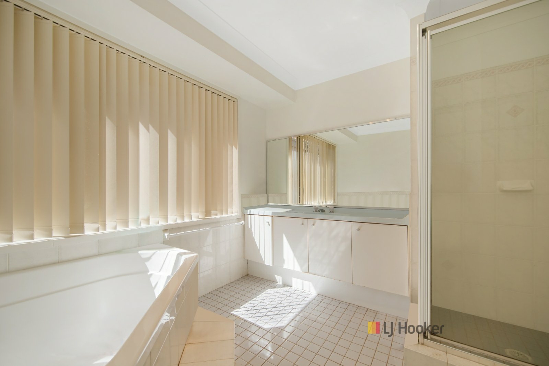 64 Katoomba Ave, SAN REMO