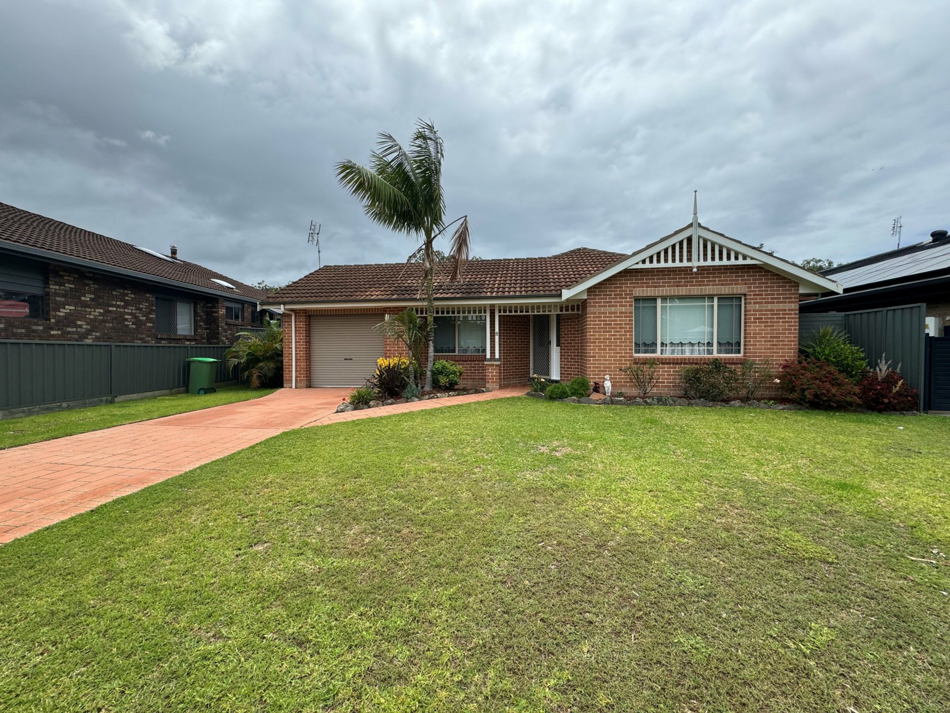 8 Rodney Close, LAKE MUNMORAH