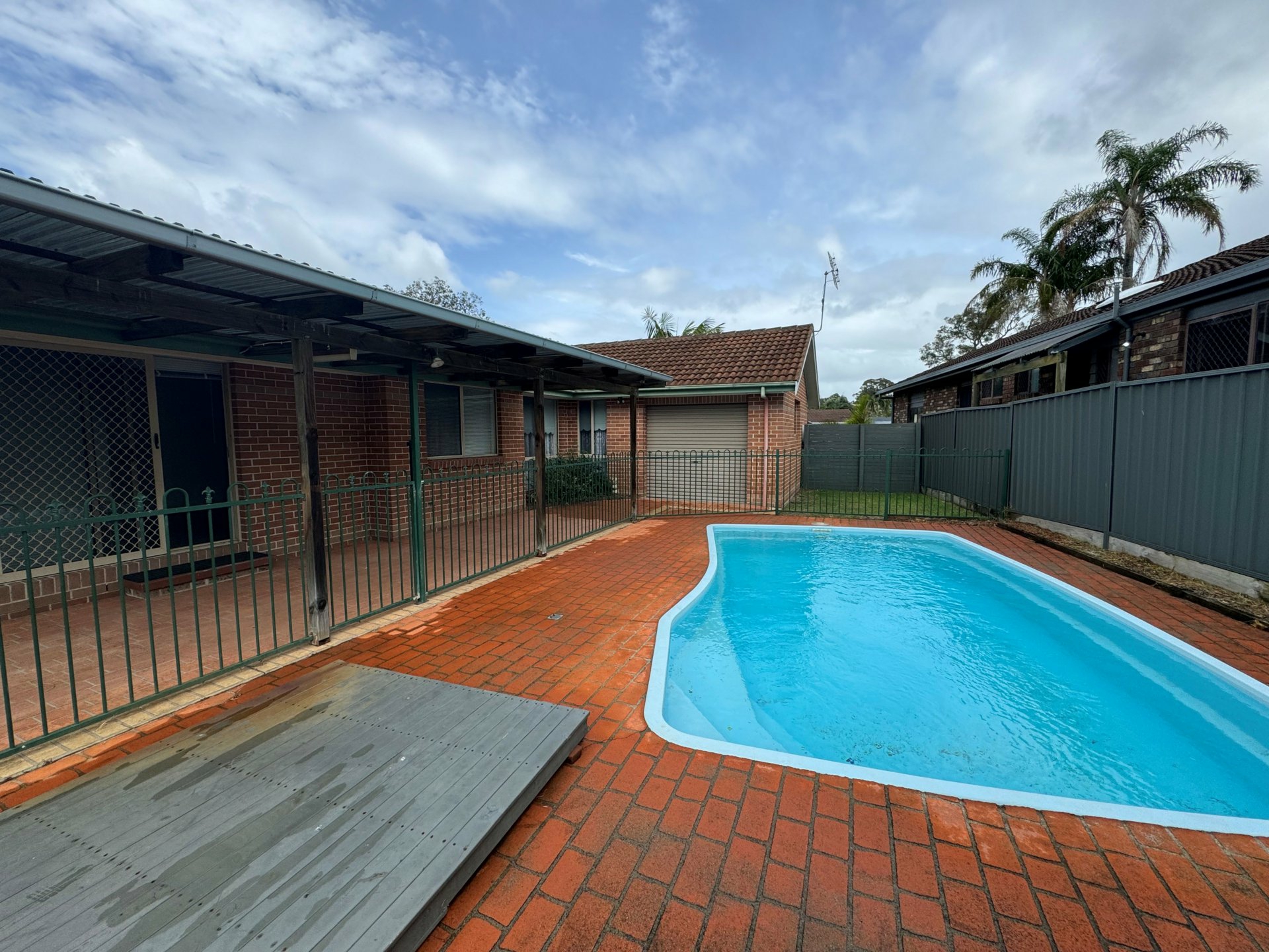 8 Rodney Close, LAKE MUNMORAH