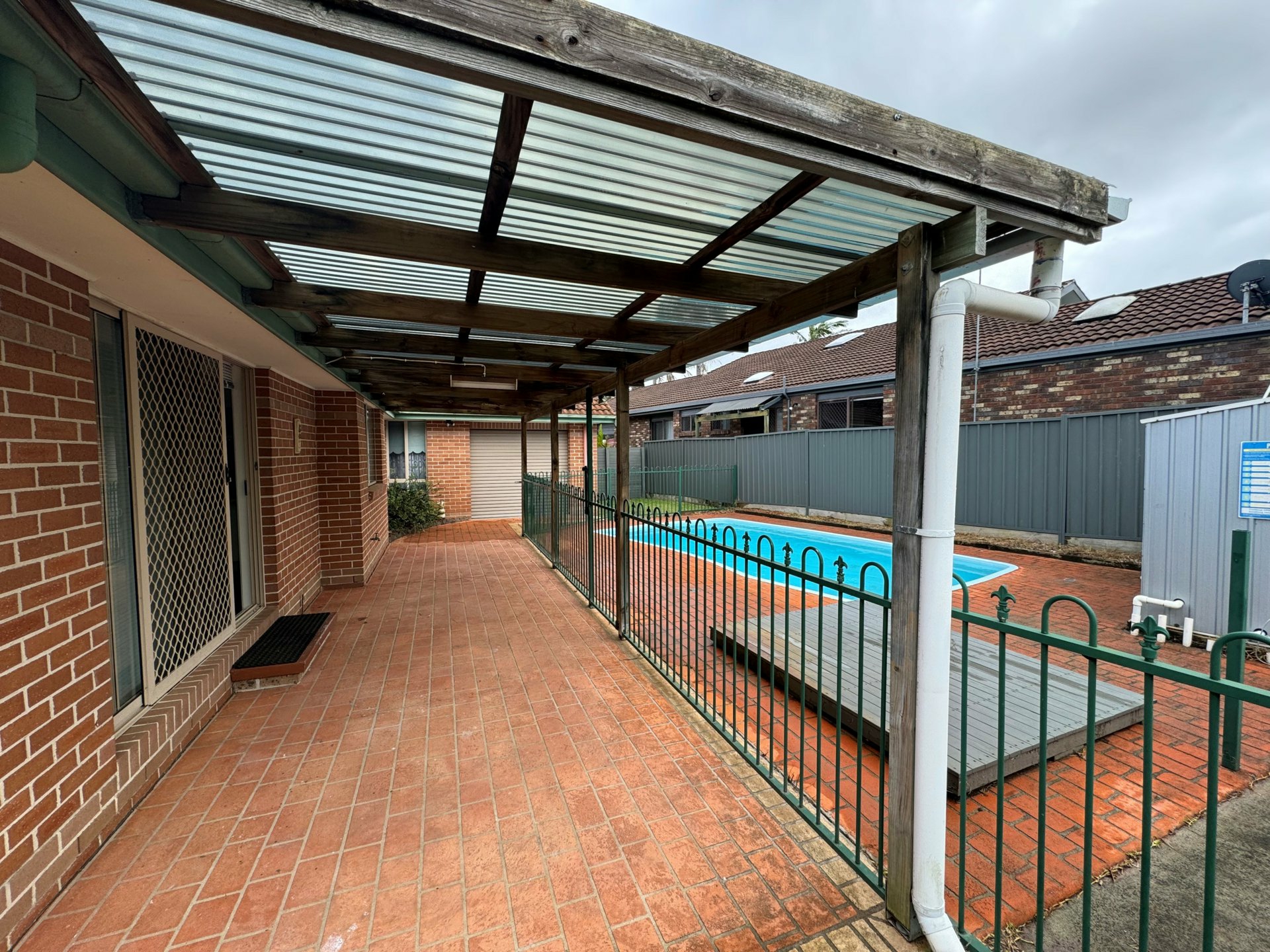 8 Rodney Close, LAKE MUNMORAH