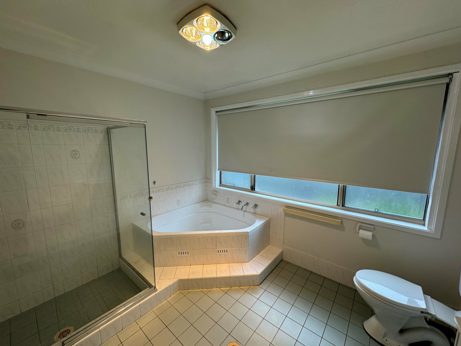 8 Rodney Close, LAKE MUNMORAH