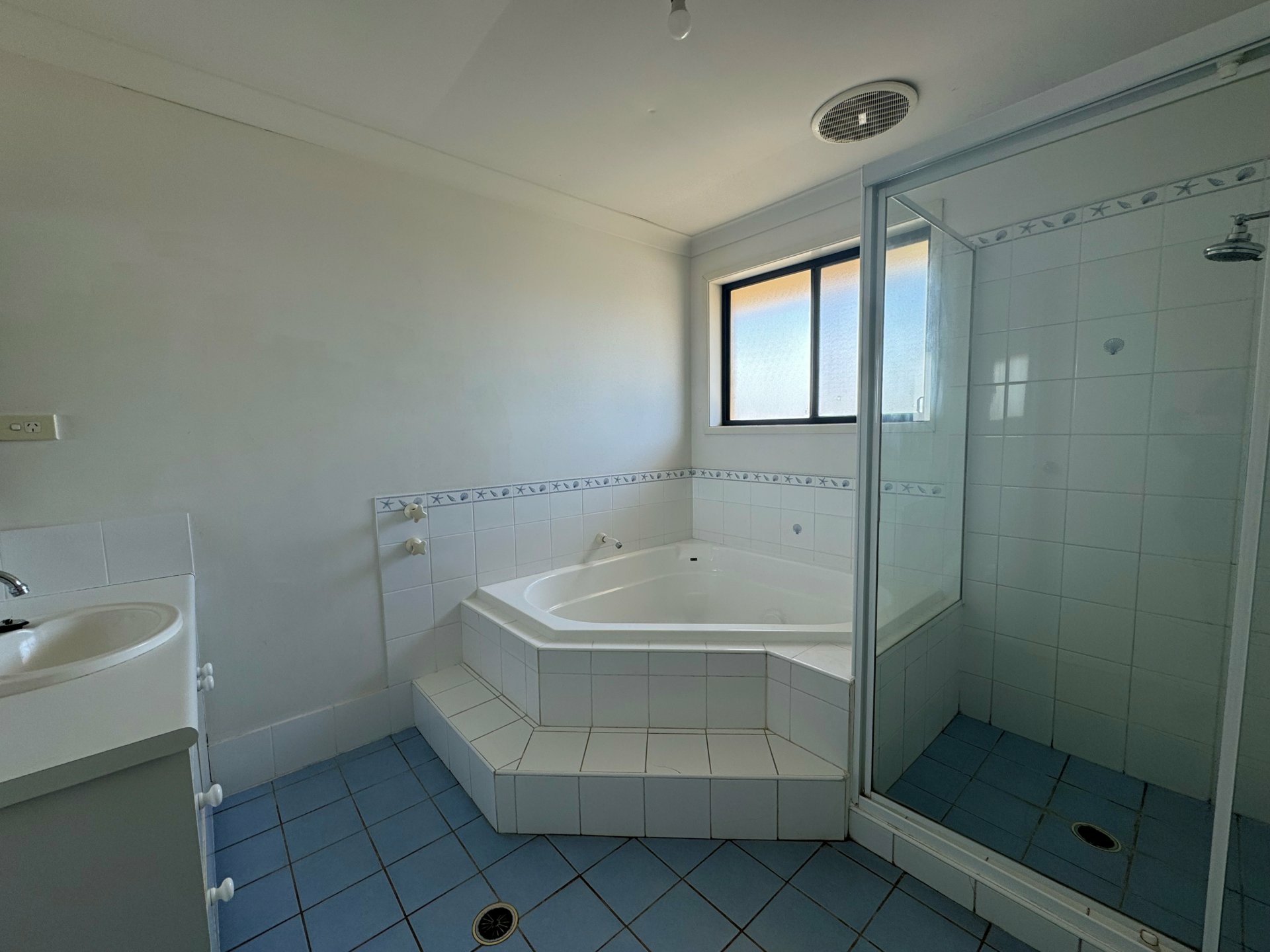11 Glider Road, WADALBA