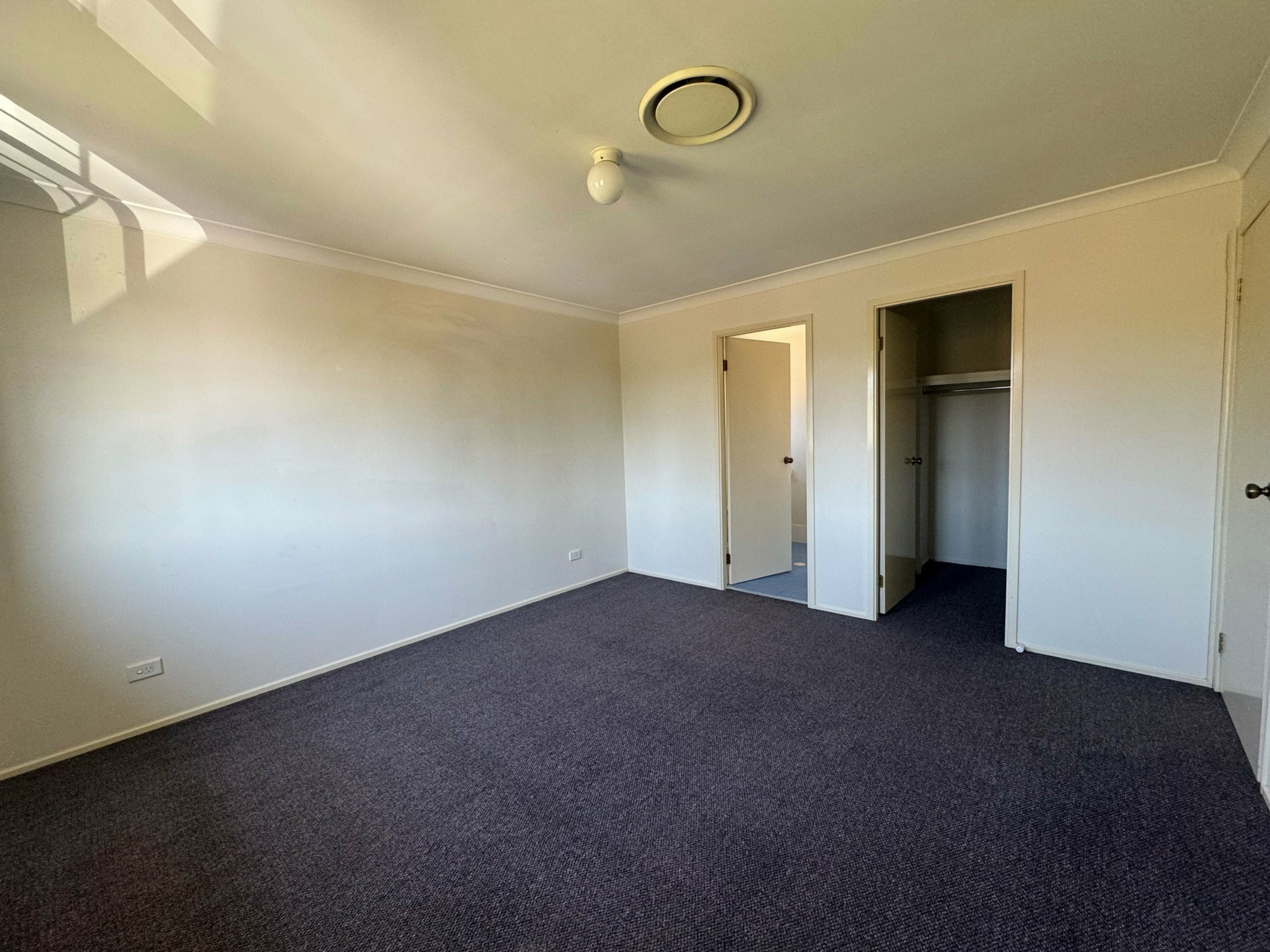 11 Glider Road, WADALBA
