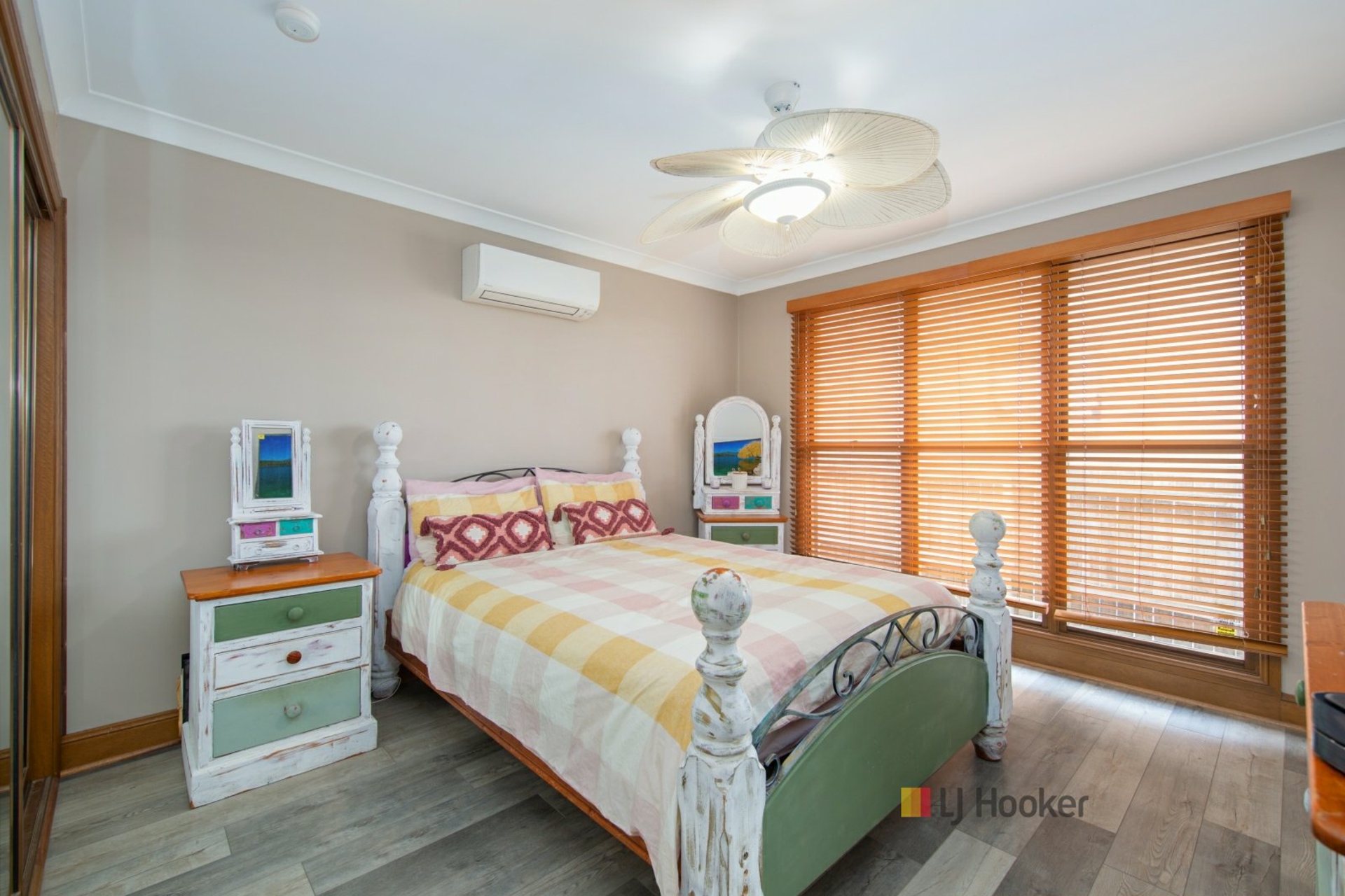 44 Lakeway Drive, LAKE MUNMORAH