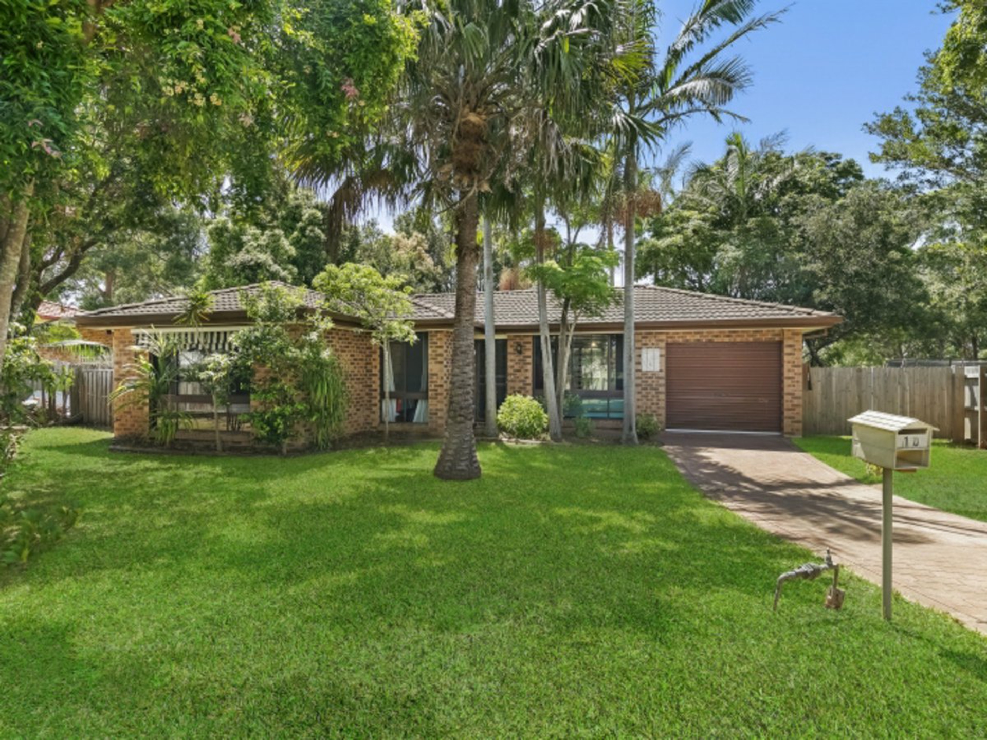 10 Parton Close Buff Point NSW