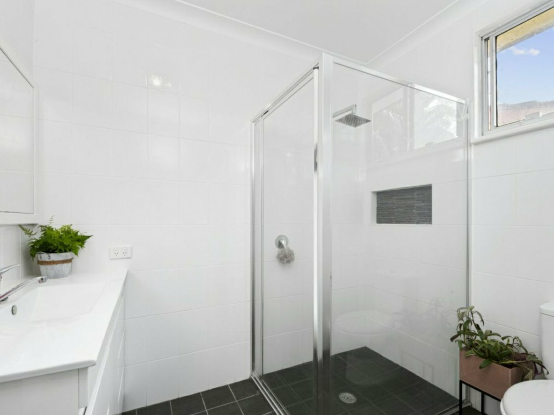 90 Birdwood Drive, BLUE HAVEN