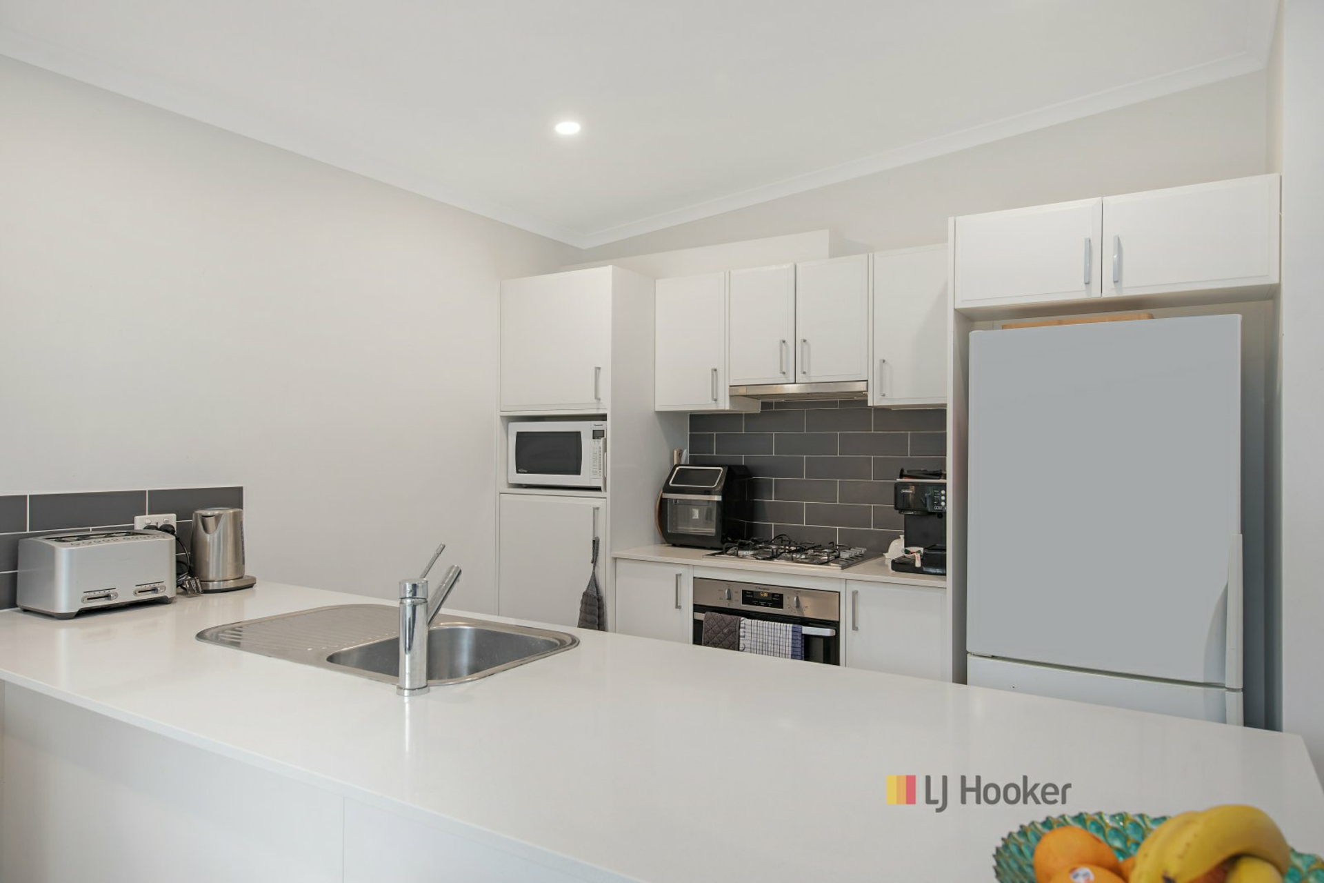 118a/2 Macleay Drive — photo 5 of 21