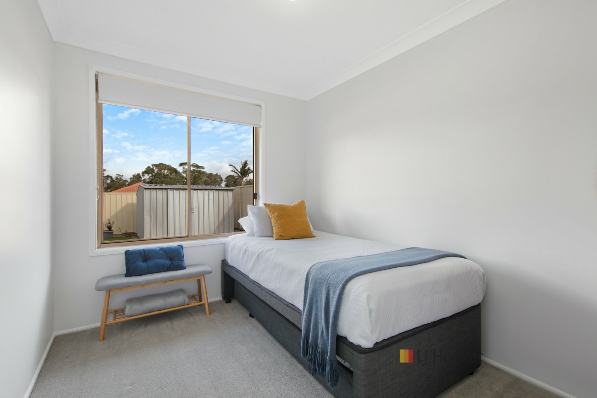 49 Hamlyn Road — photo 13 of 18