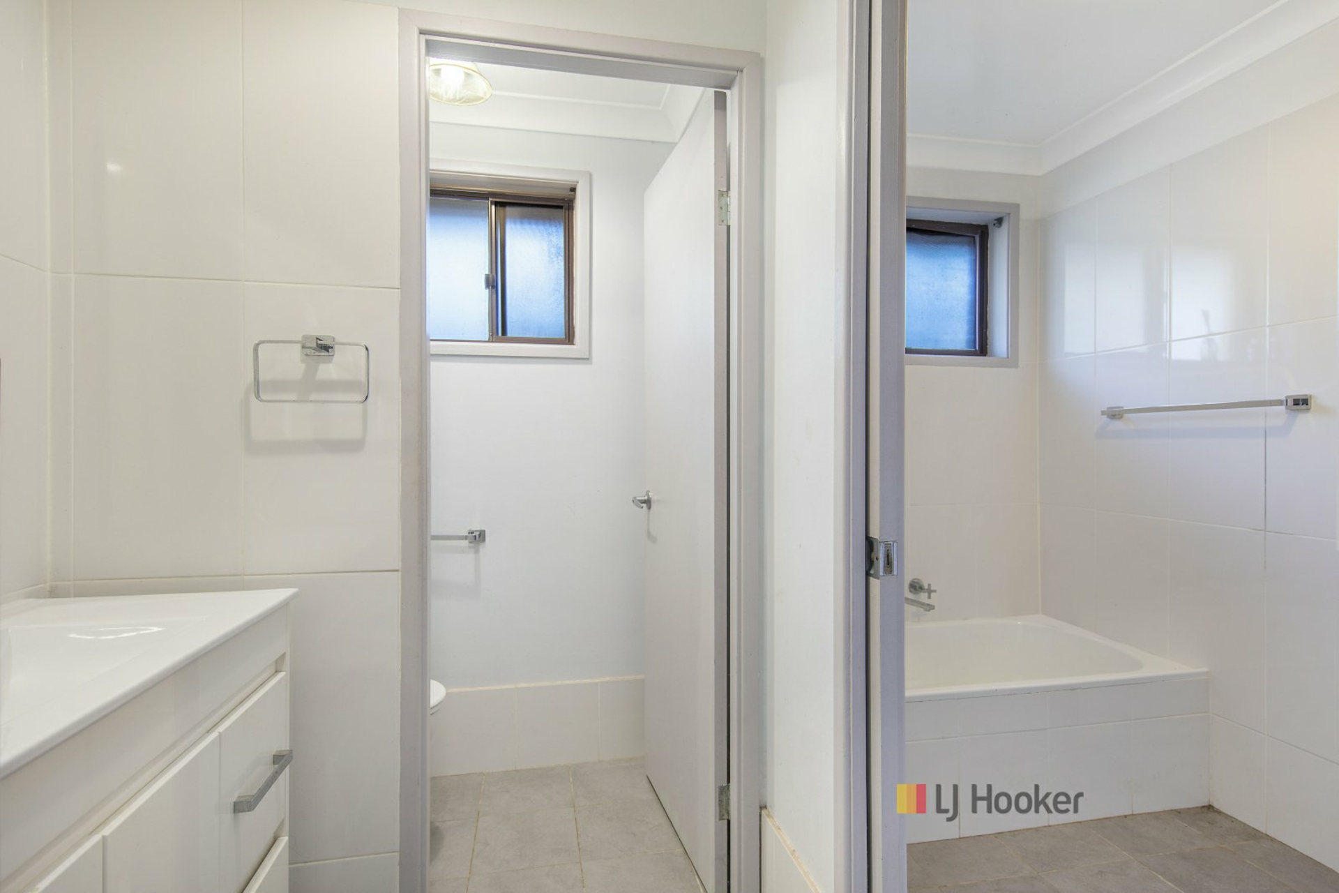 49 Delia Avenue — photo 10 of 14