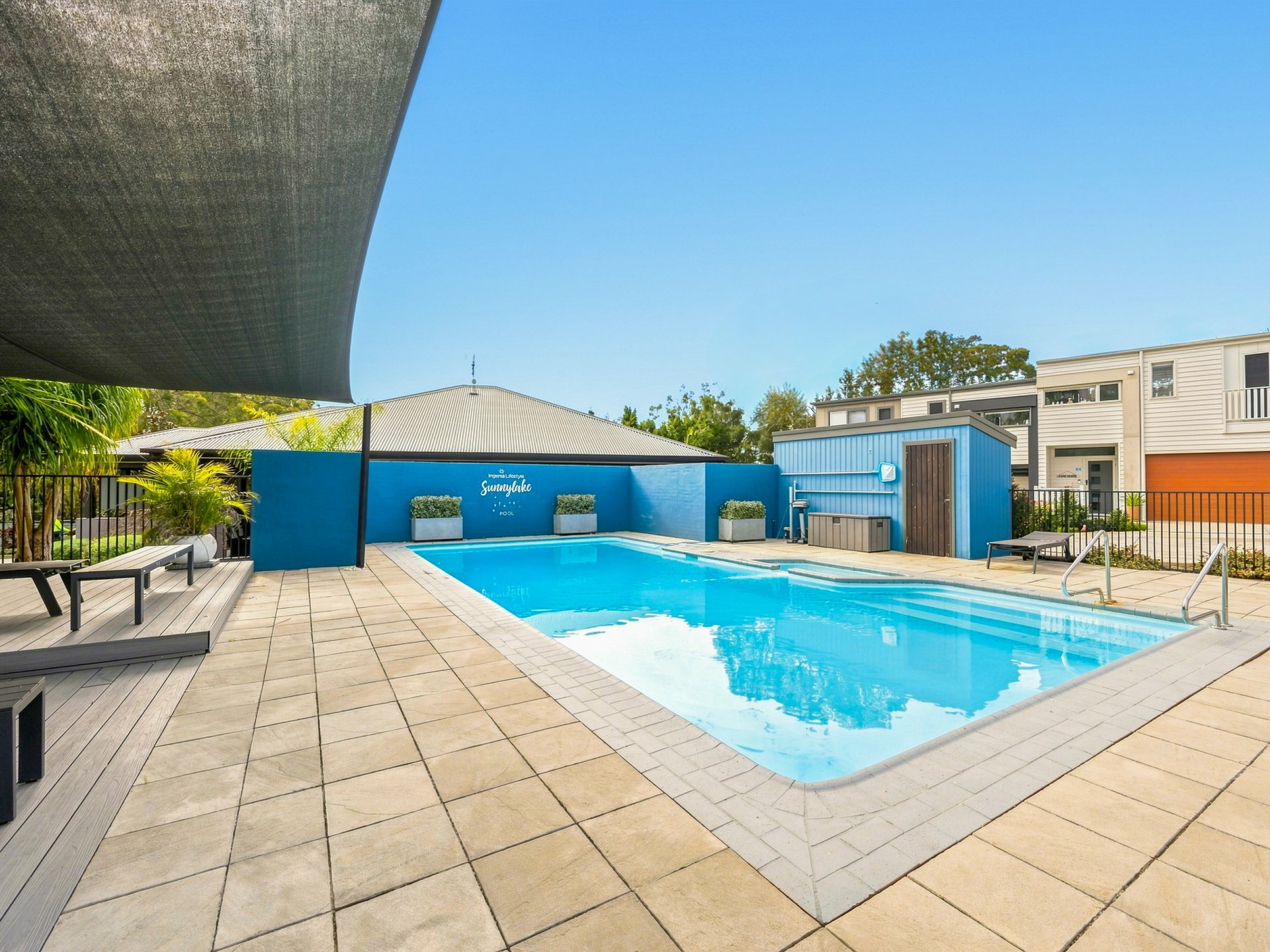 102/2 Macleay Drive — photo 9 of 10