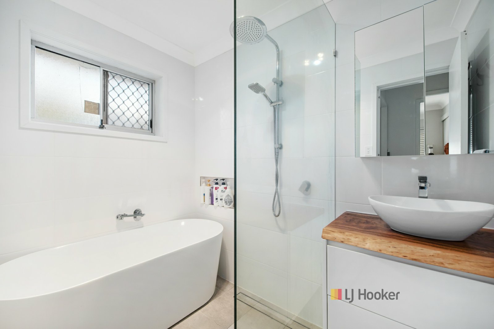 4/83 Howelston Road — photo from LJ Hooker Budgewoi | Toukley
