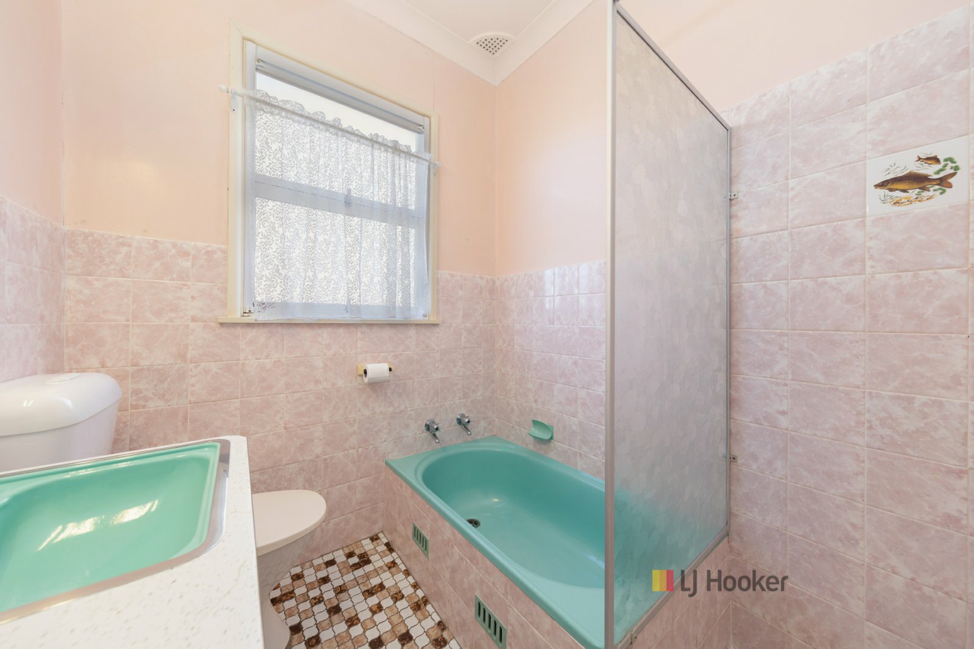 62 Leonard Avenue — photo 11 of 18