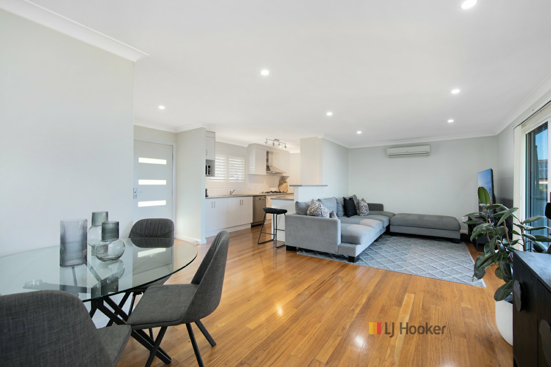 120 Terence Avenue — photo 7 of 18