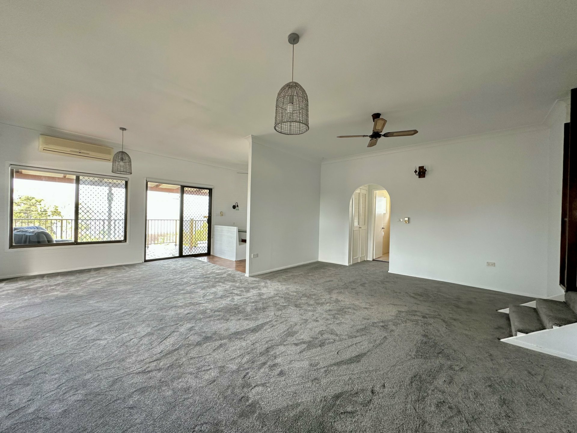 6 West Kahala Avenue — photo 3 of 8