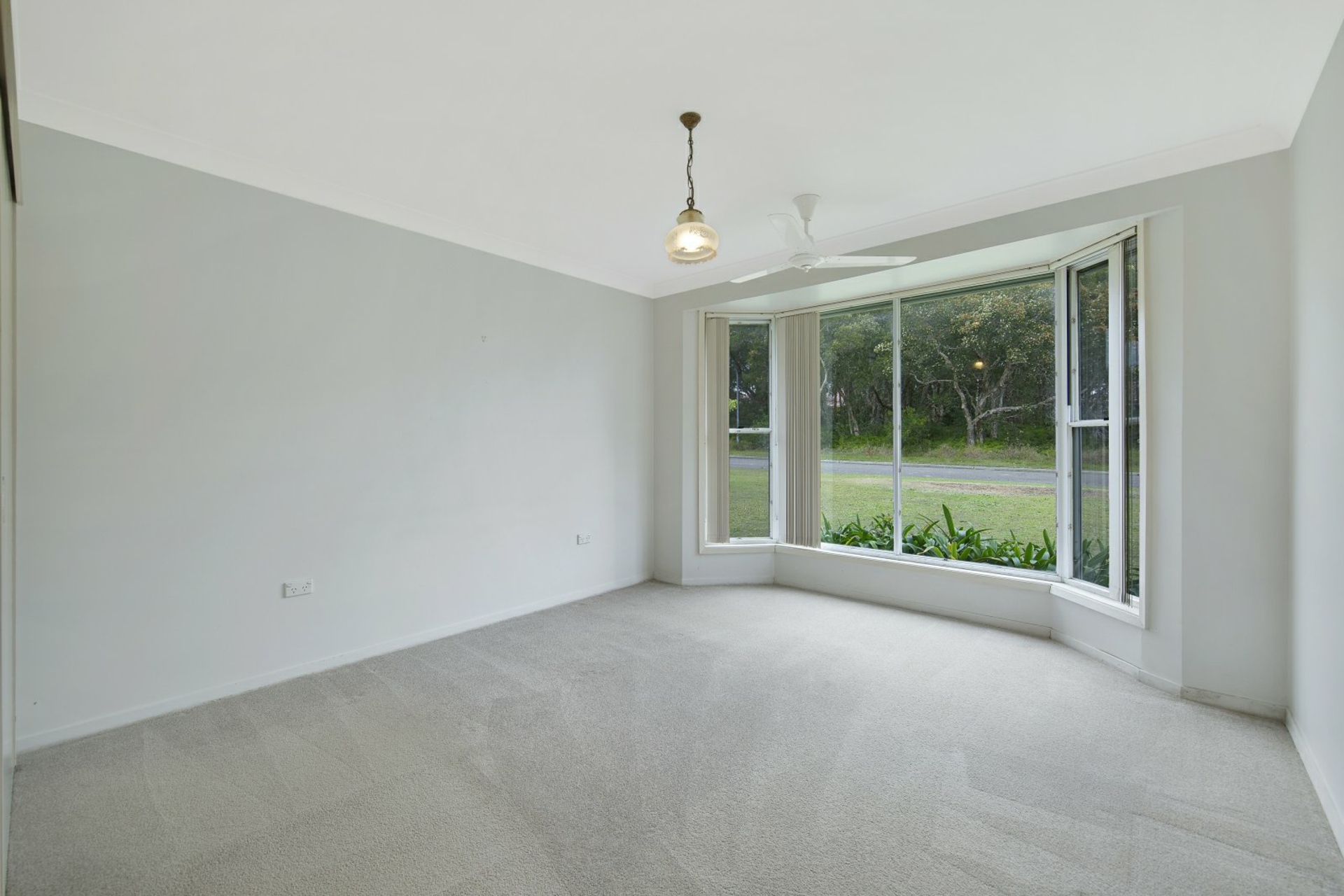 1/5 Kiora Close — photo 4 of 8