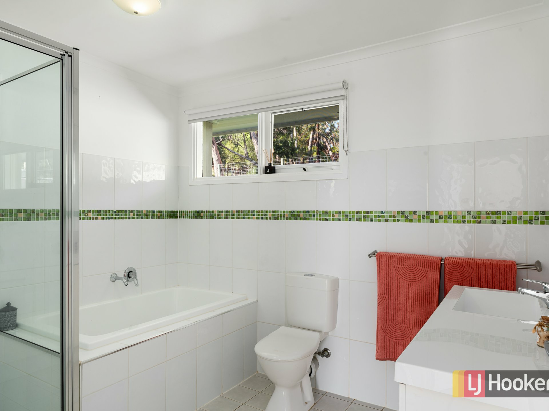 22-24 Island View Road, THE GURDIES