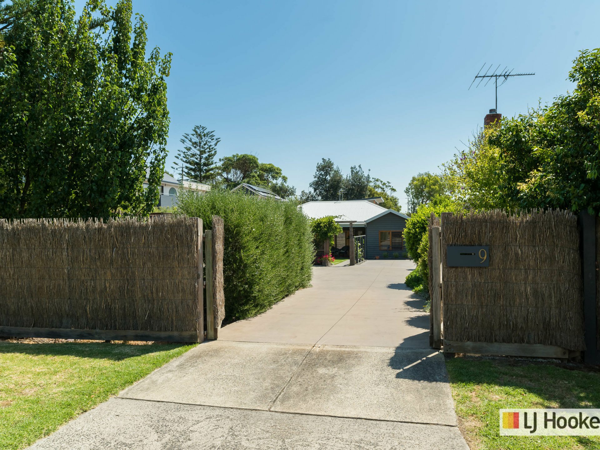 9 Bergin Grove, SAN REMO