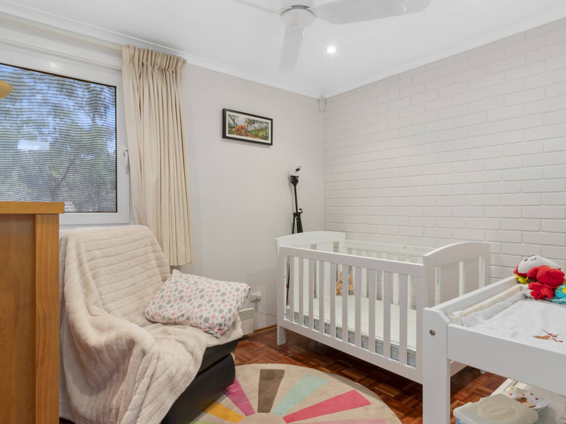7 English Court, SWINGER HILL