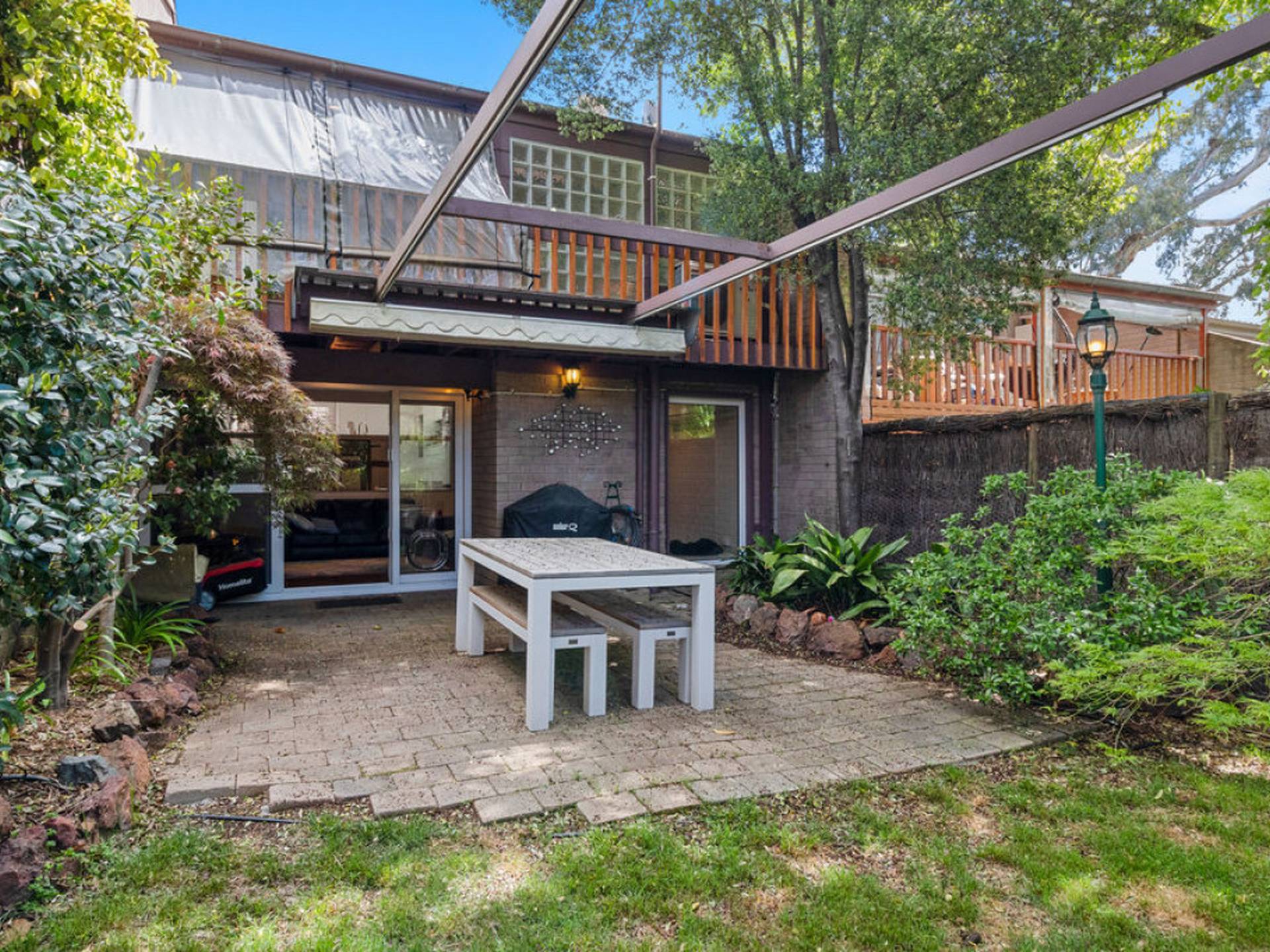 7 English Court, SWINGER HILL