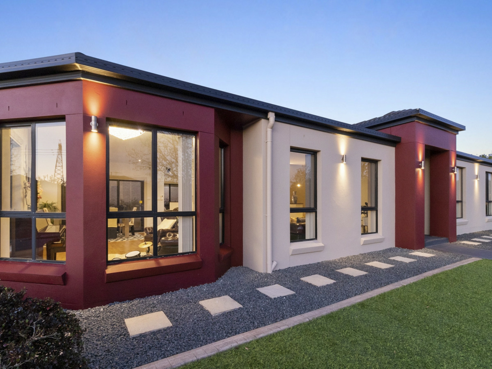 4 Stump Jump Crescent, DUNLOP