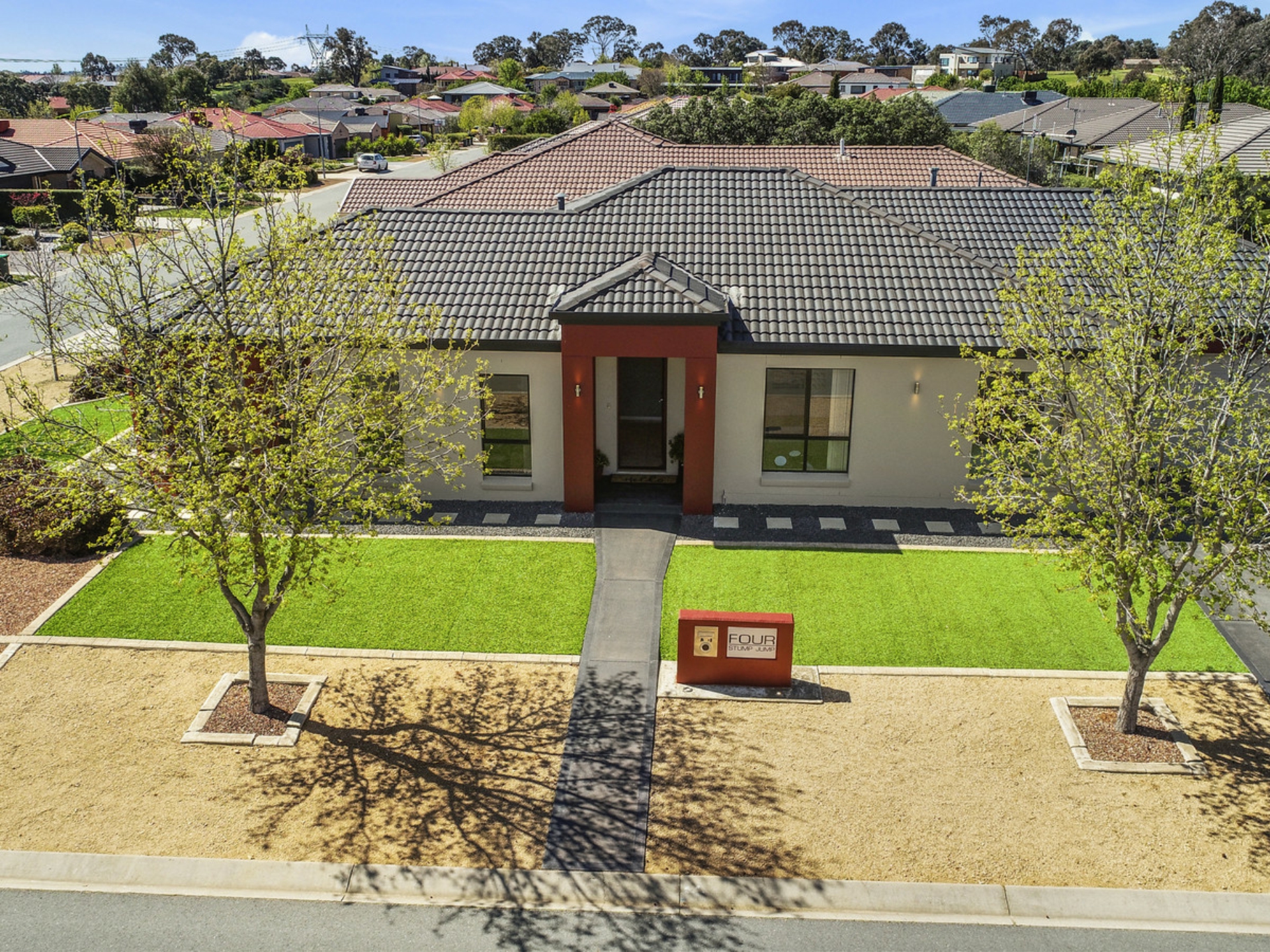 4 Stump Jump Crescent, DUNLOP
