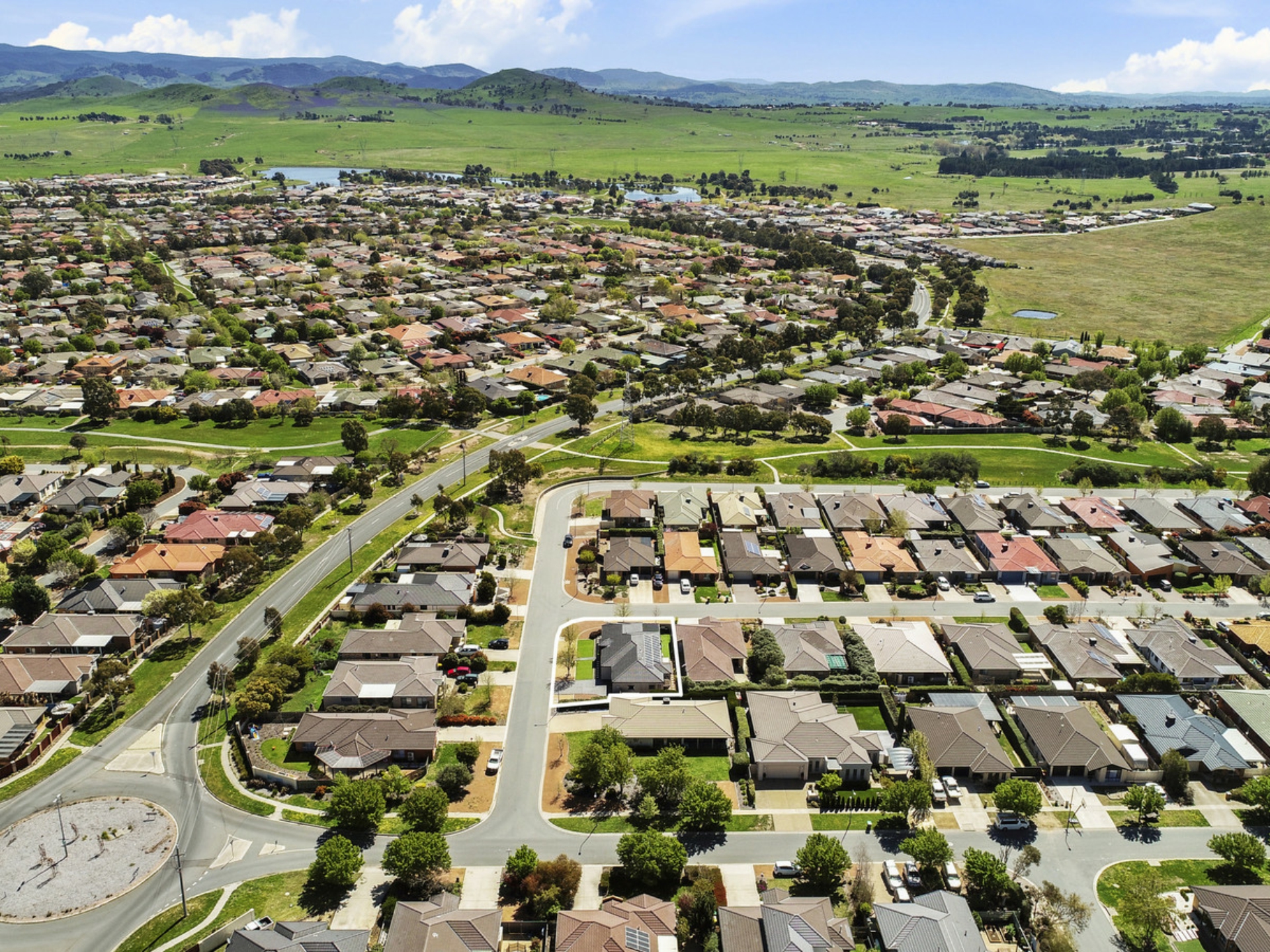 4 Stump Jump Crescent, DUNLOP