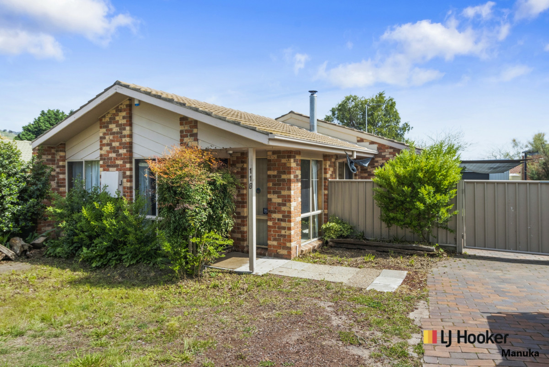 118 Pockett Avenue, Banks