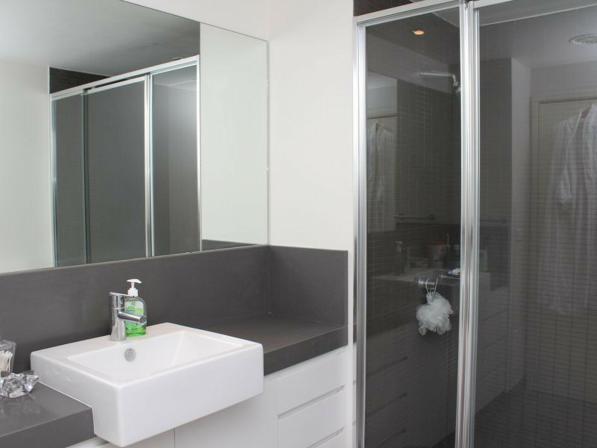 14/34 Canberra Avenue, FORREST