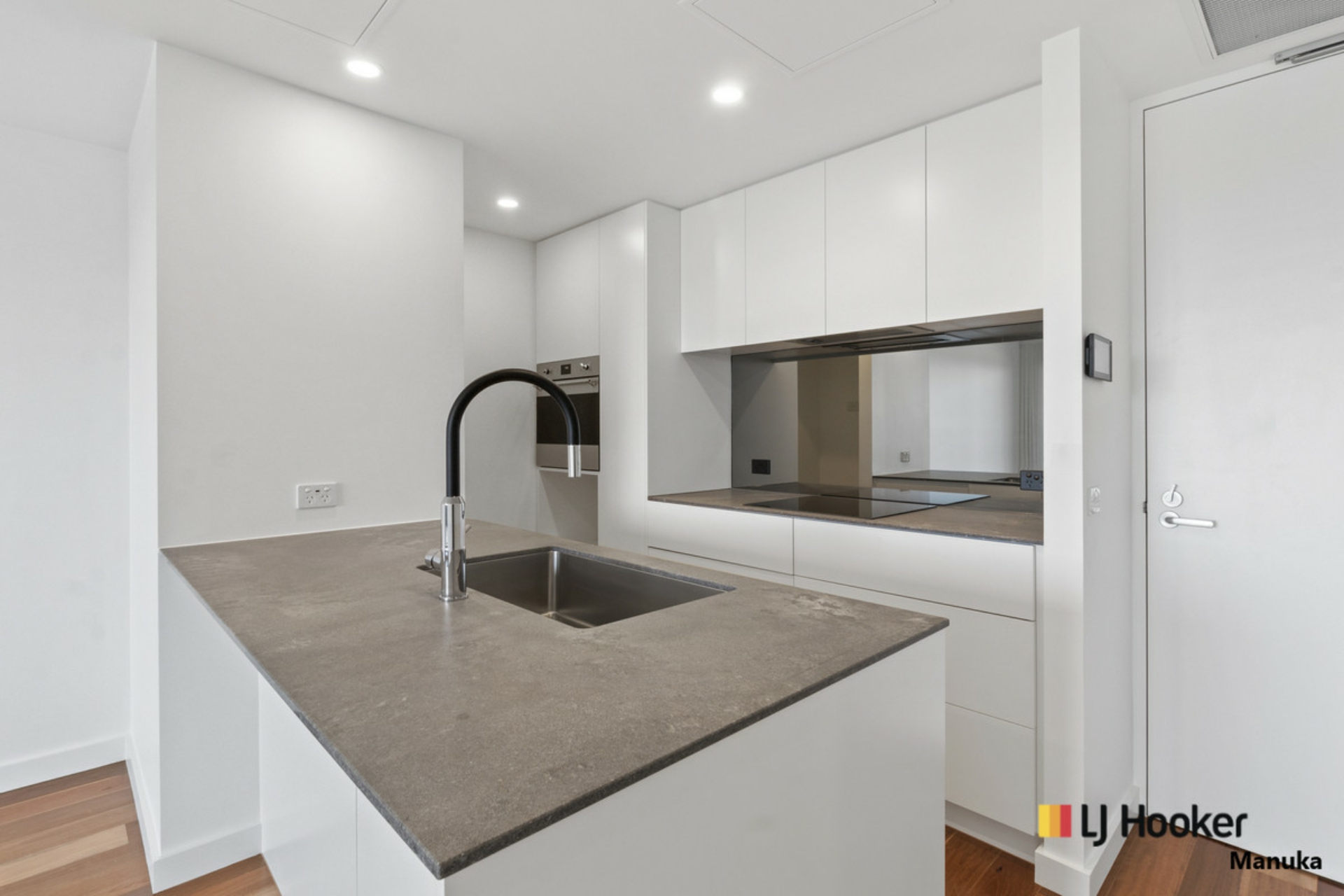 617/2 Anzac Park, CAMPBELL