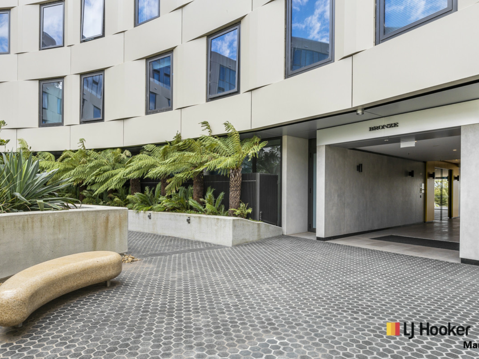 210/45 Honeysett View, KINGSTON