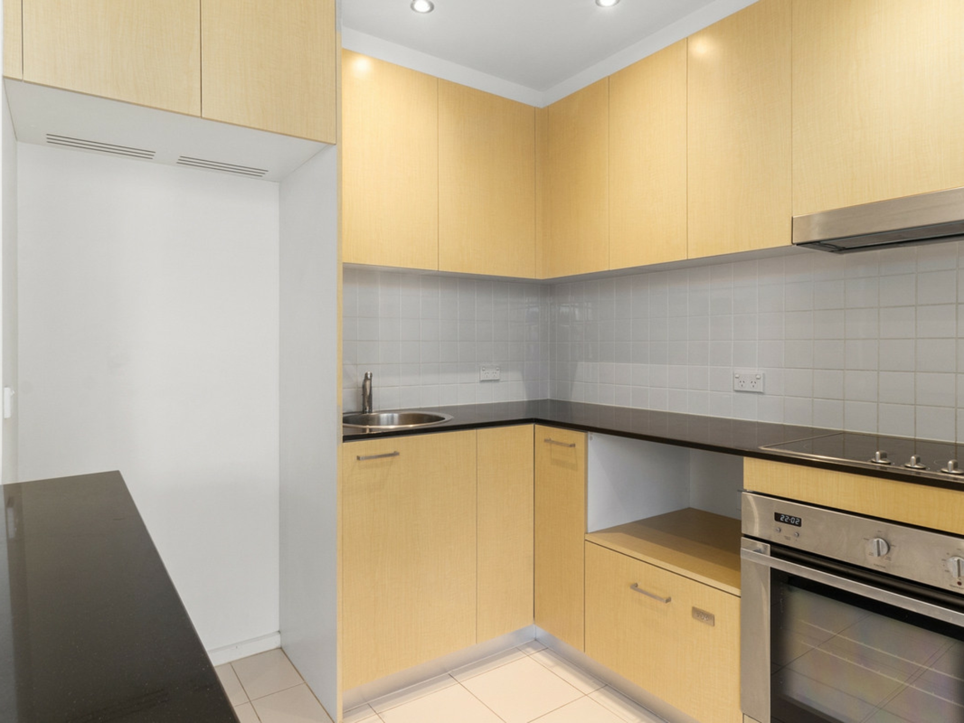 32/2 Edinburgh Avenue, CITY