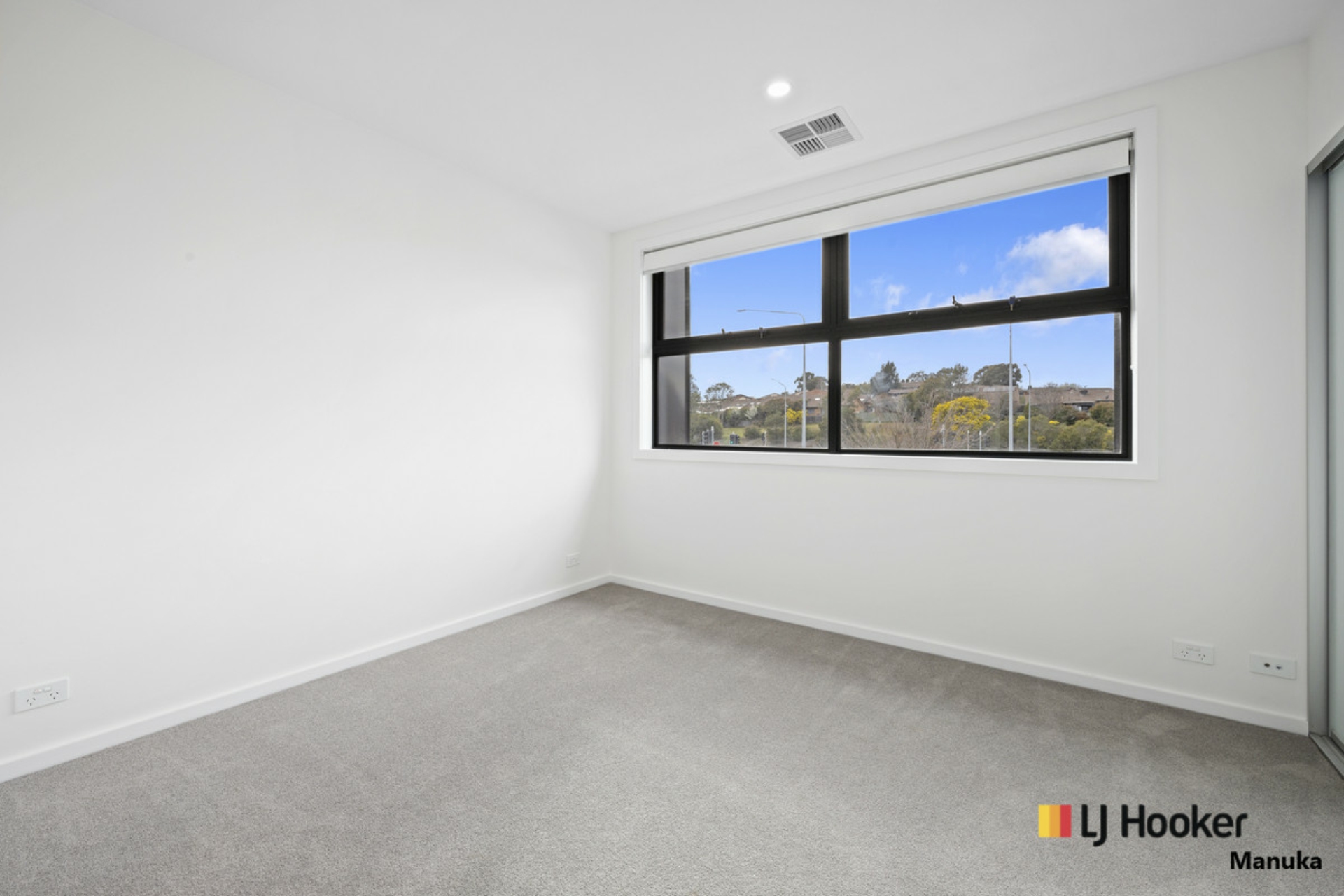 5/12 Ellison Harvie Close, GREENWAY