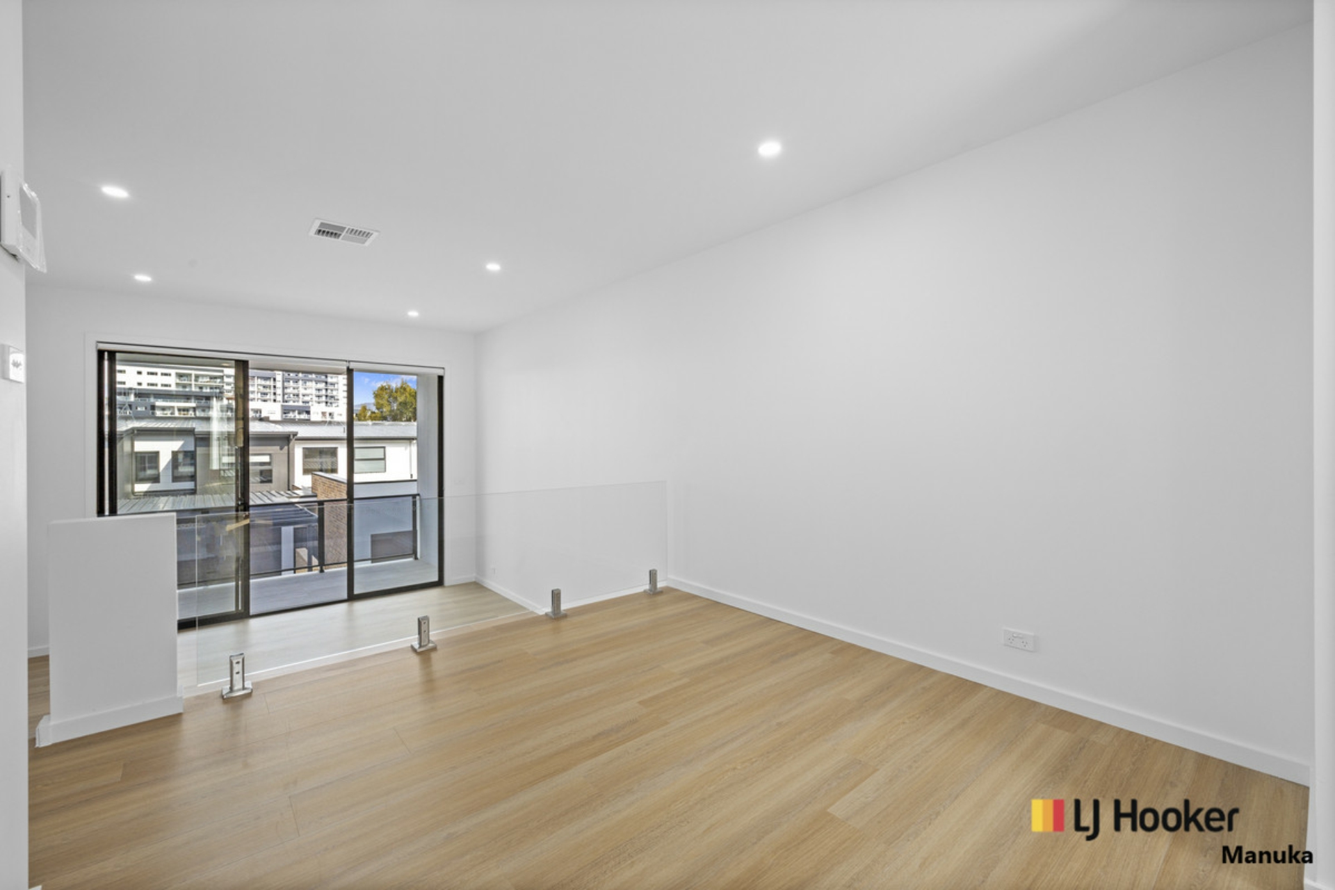 5/12 Ellison Harvie Close, GREENWAY