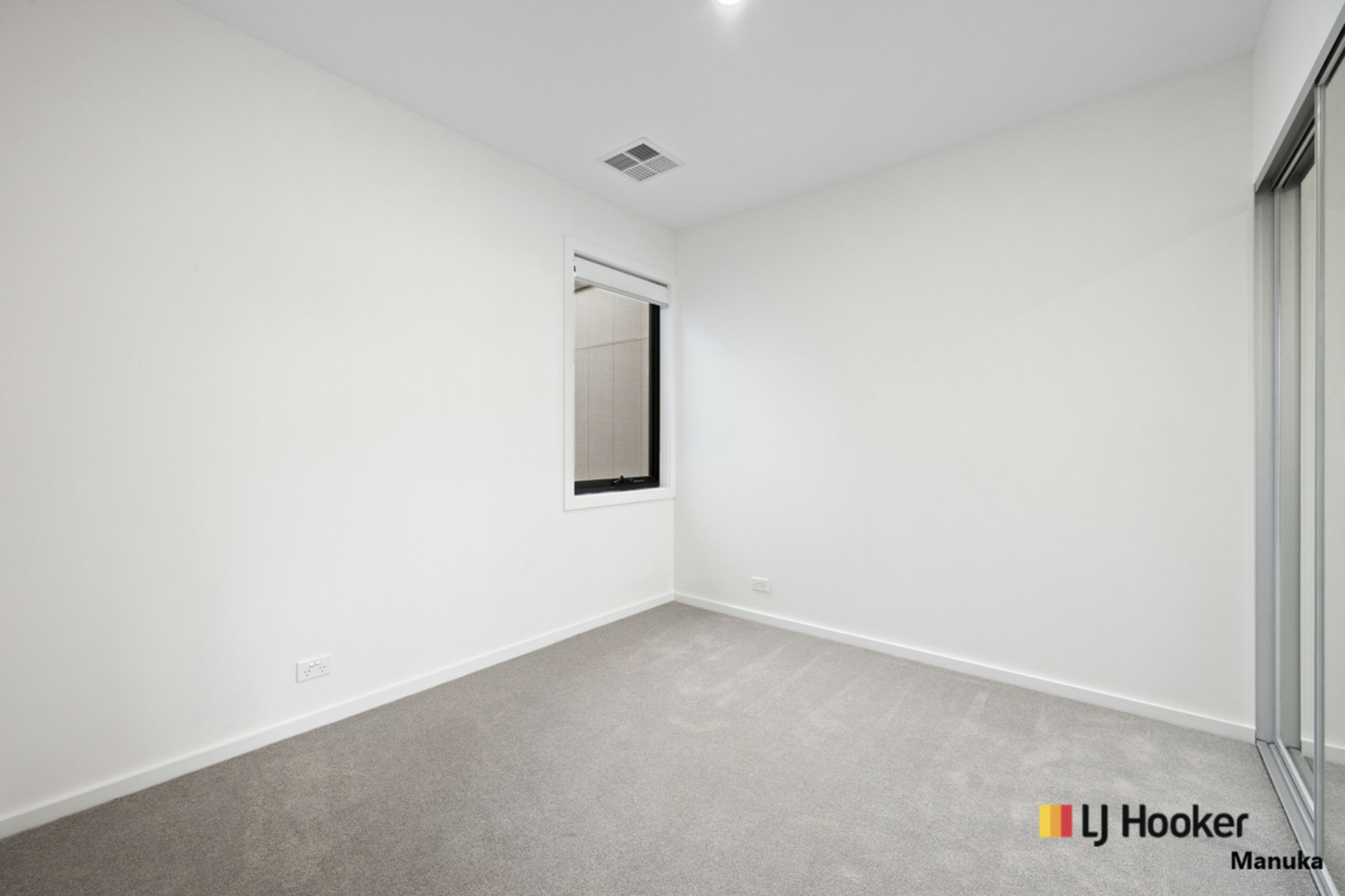 5/12 Ellison Harvie Close, GREENWAY