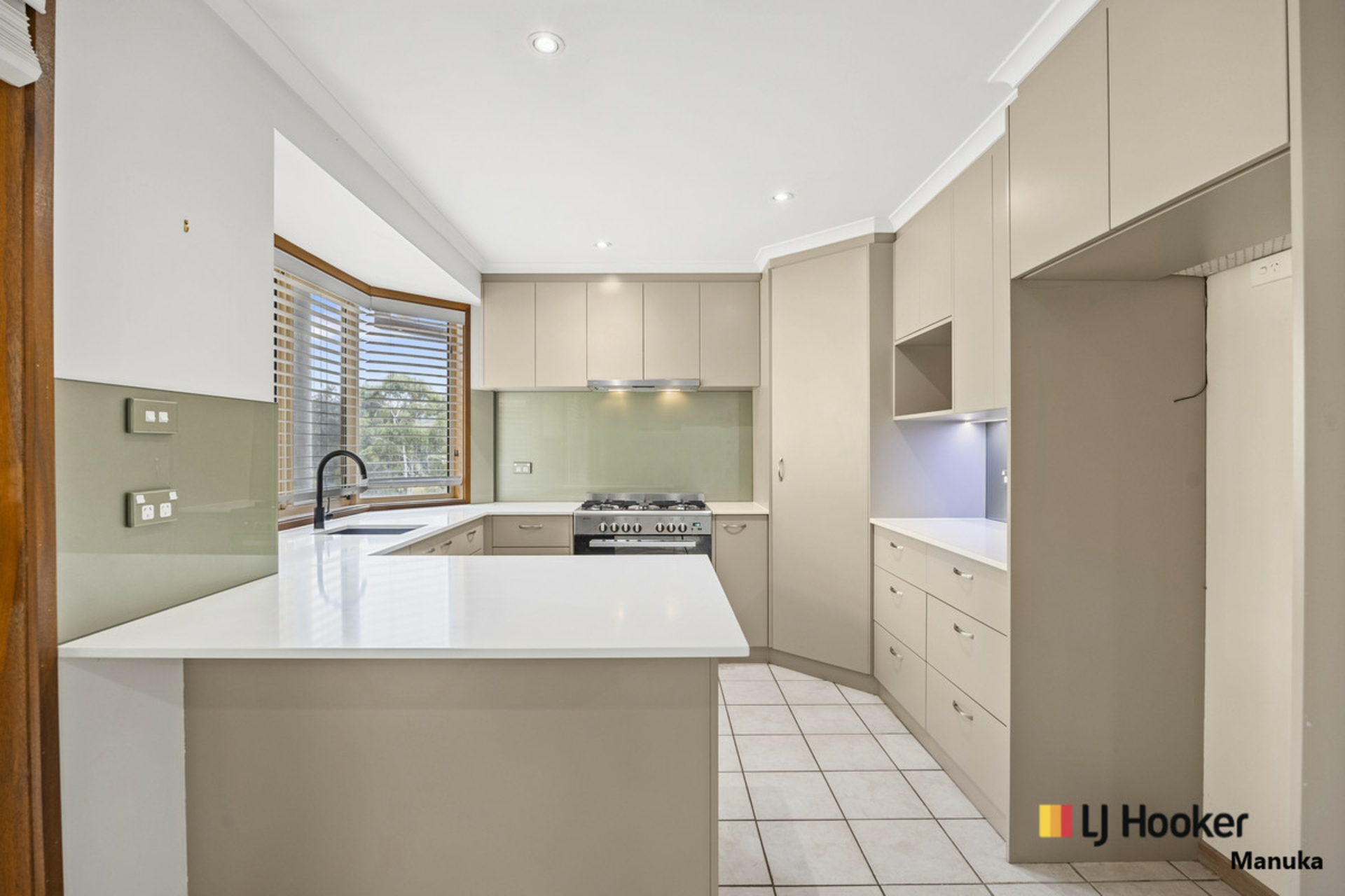 52 Kangaroo Close, NICHOLLS