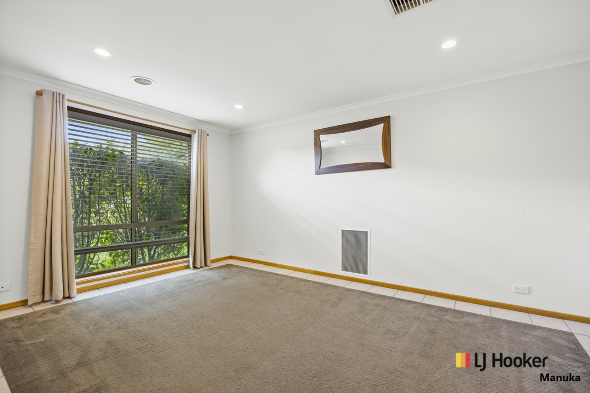 52 Kangaroo Close, NICHOLLS