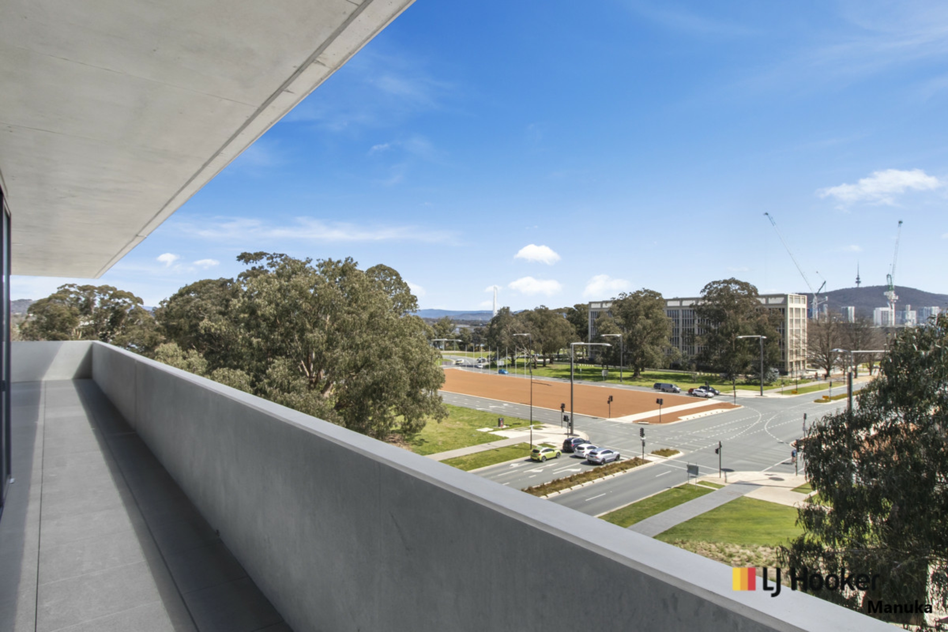 422/2 Anzac Park, CAMPBELL