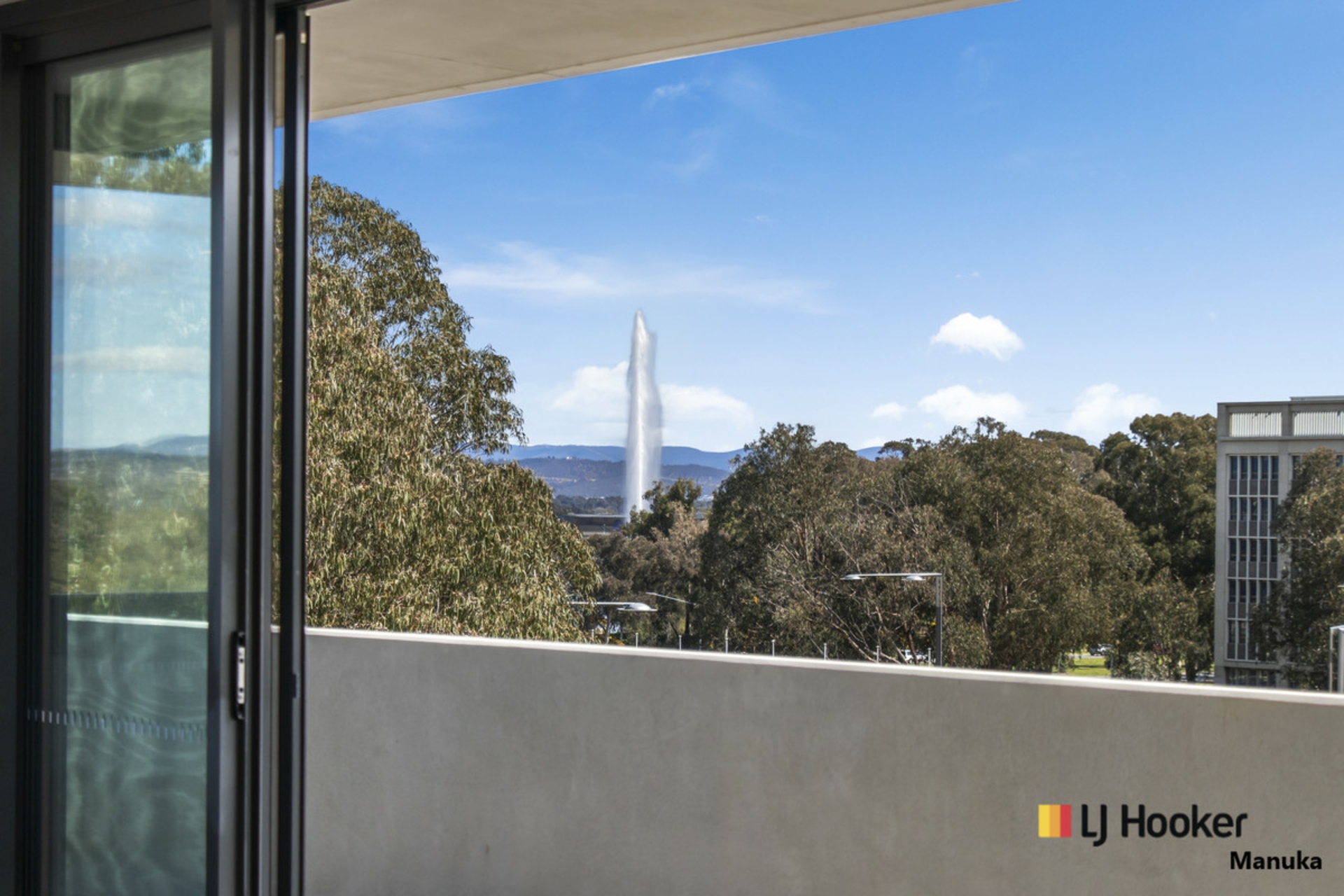422/2 Anzac Park, CAMPBELL