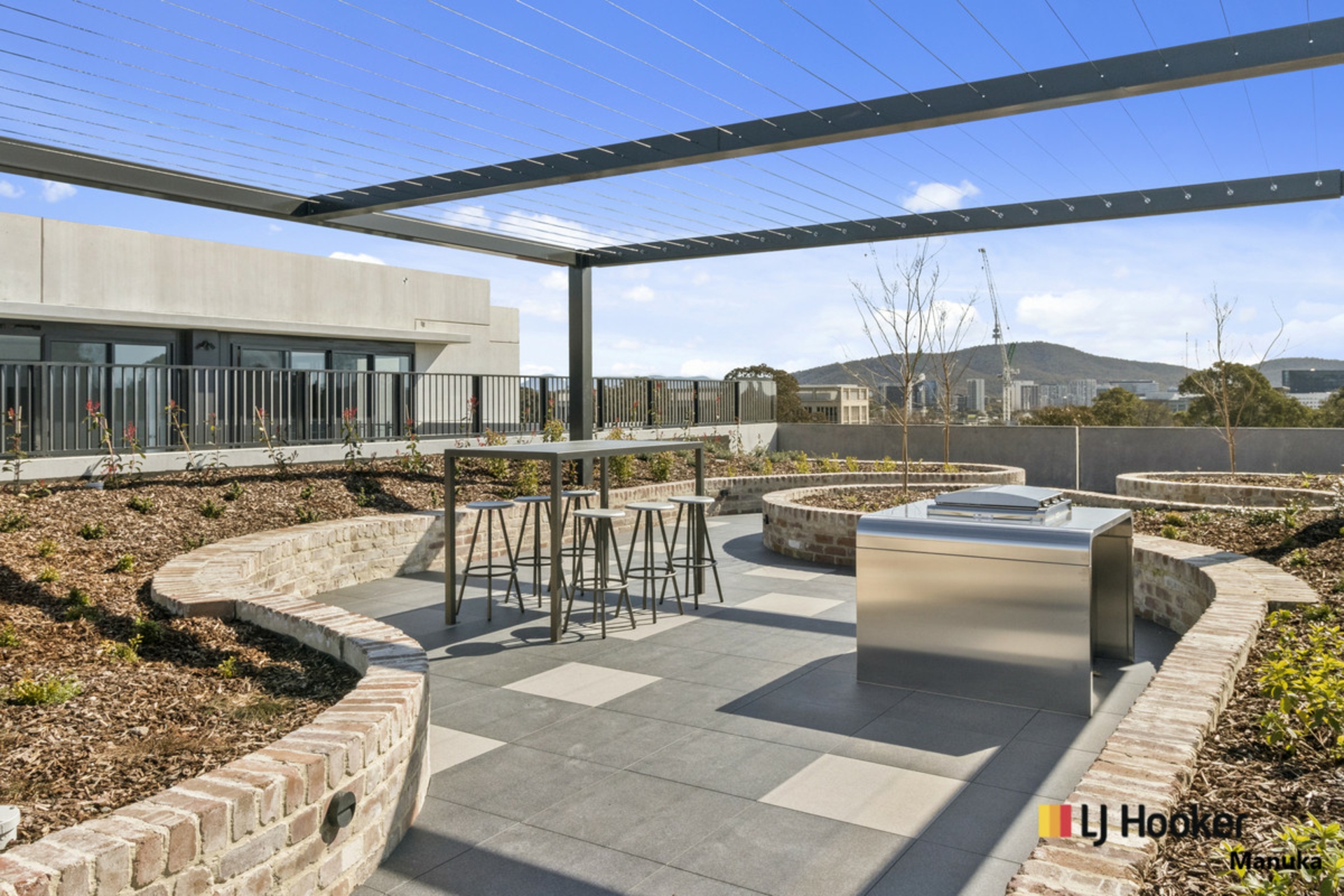422/2 Anzac Park, CAMPBELL