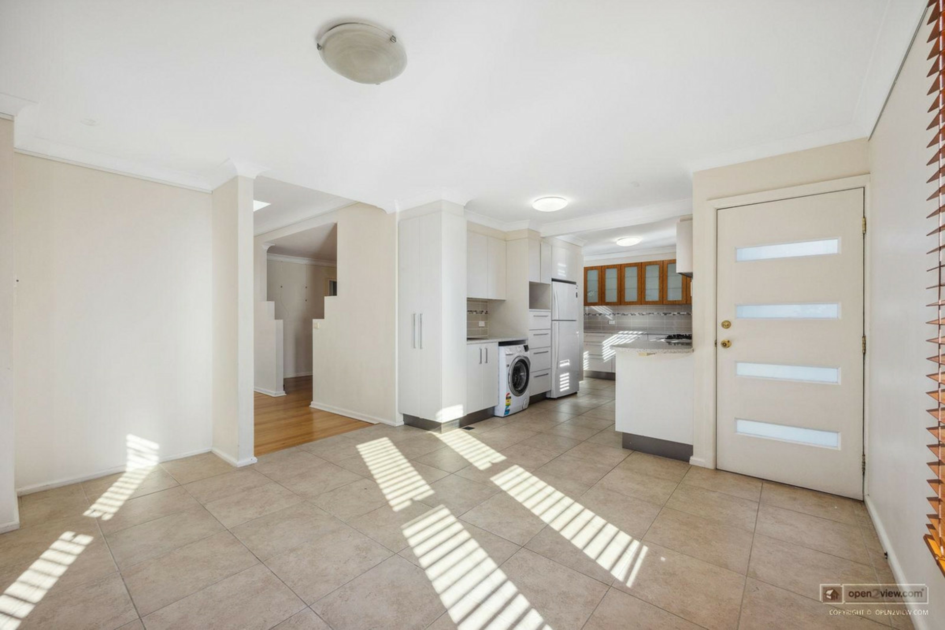44 Fergusson Crescent, DEAKIN
