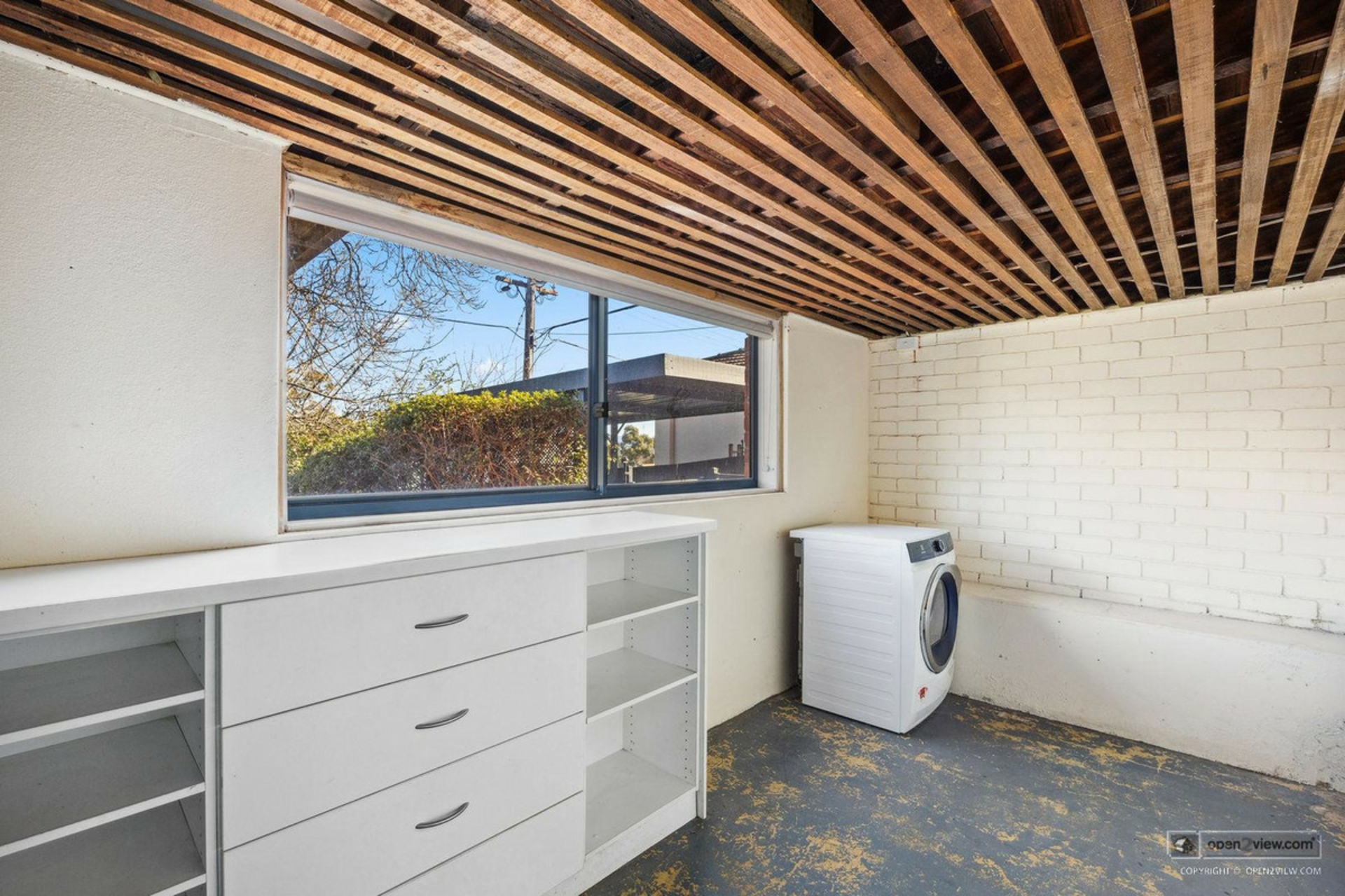 44 Fergusson Crescent, DEAKIN