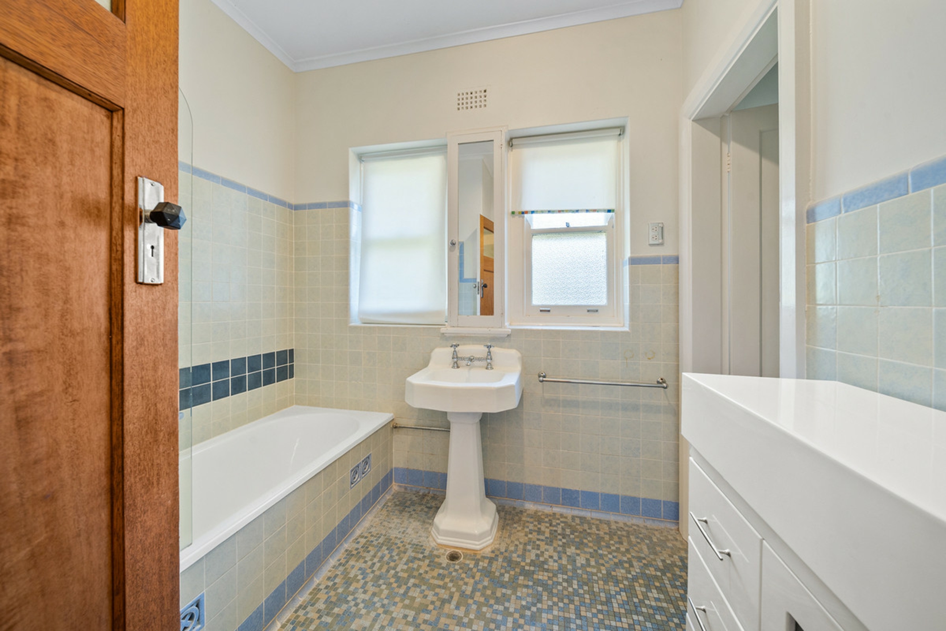 2 Tennyson Crescent, FORREST