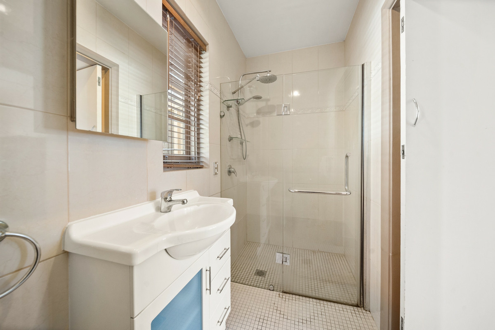 2 Tennyson Crescent, FORREST