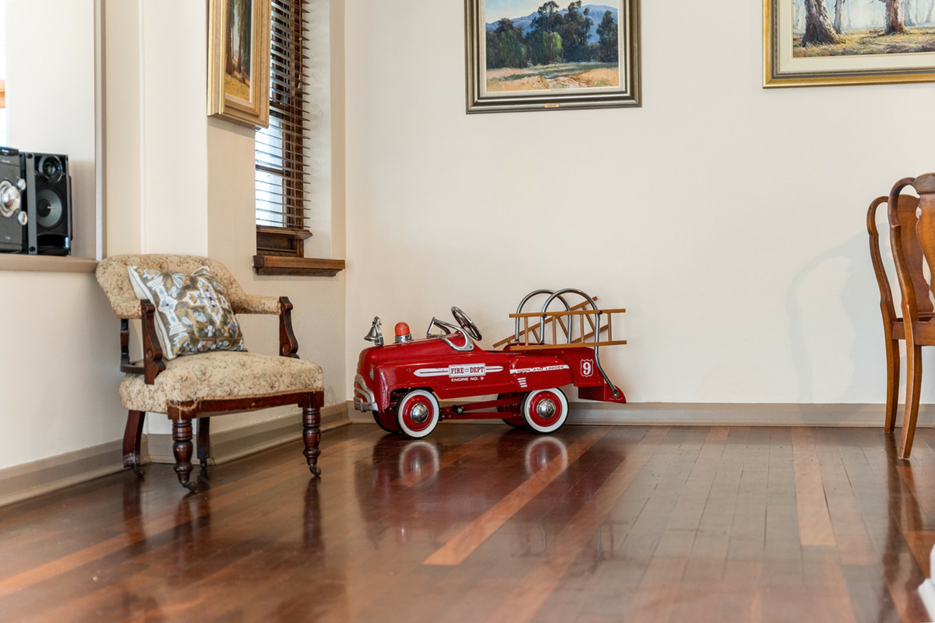 2 Tennyson Crescent, FORREST