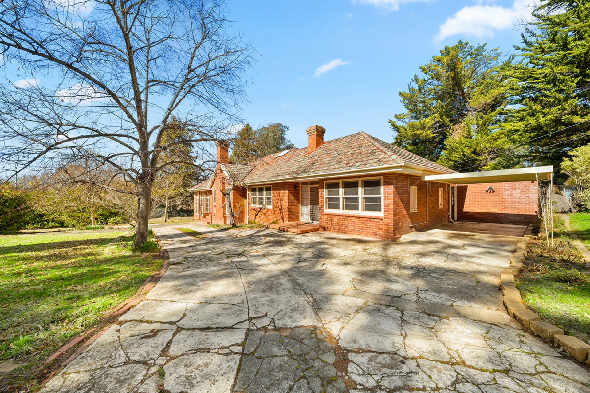2 Tennyson Crescent, FORREST
